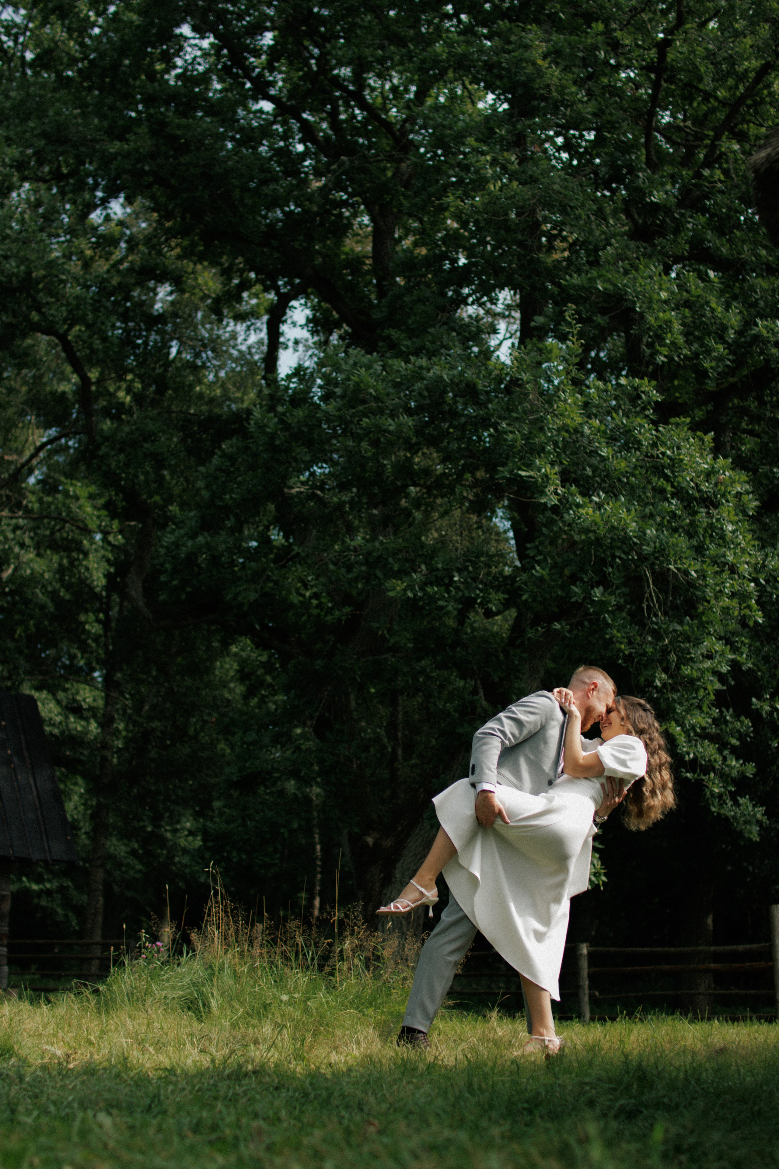 V&V Wedding. Emily Photography