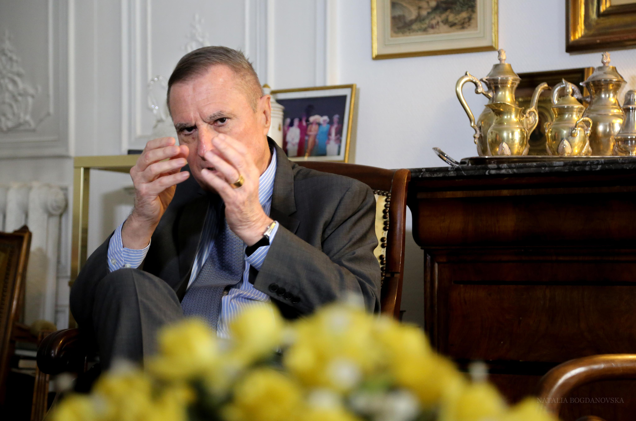 Paul Iordanow, spécialiste en politique et communication, ancien conseiller du président Jacques Chirac. 