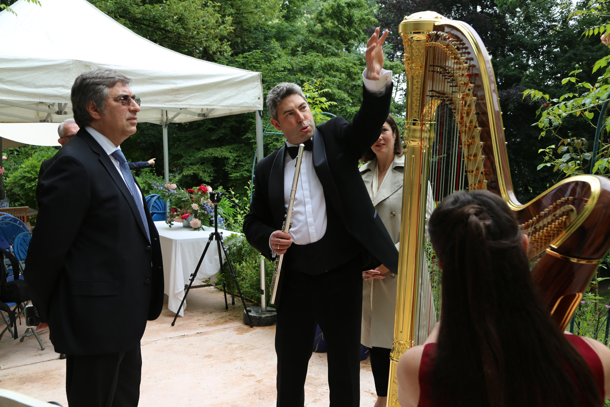 Harpe. Natalia Bogdanovska. Films et photographie corporate en France