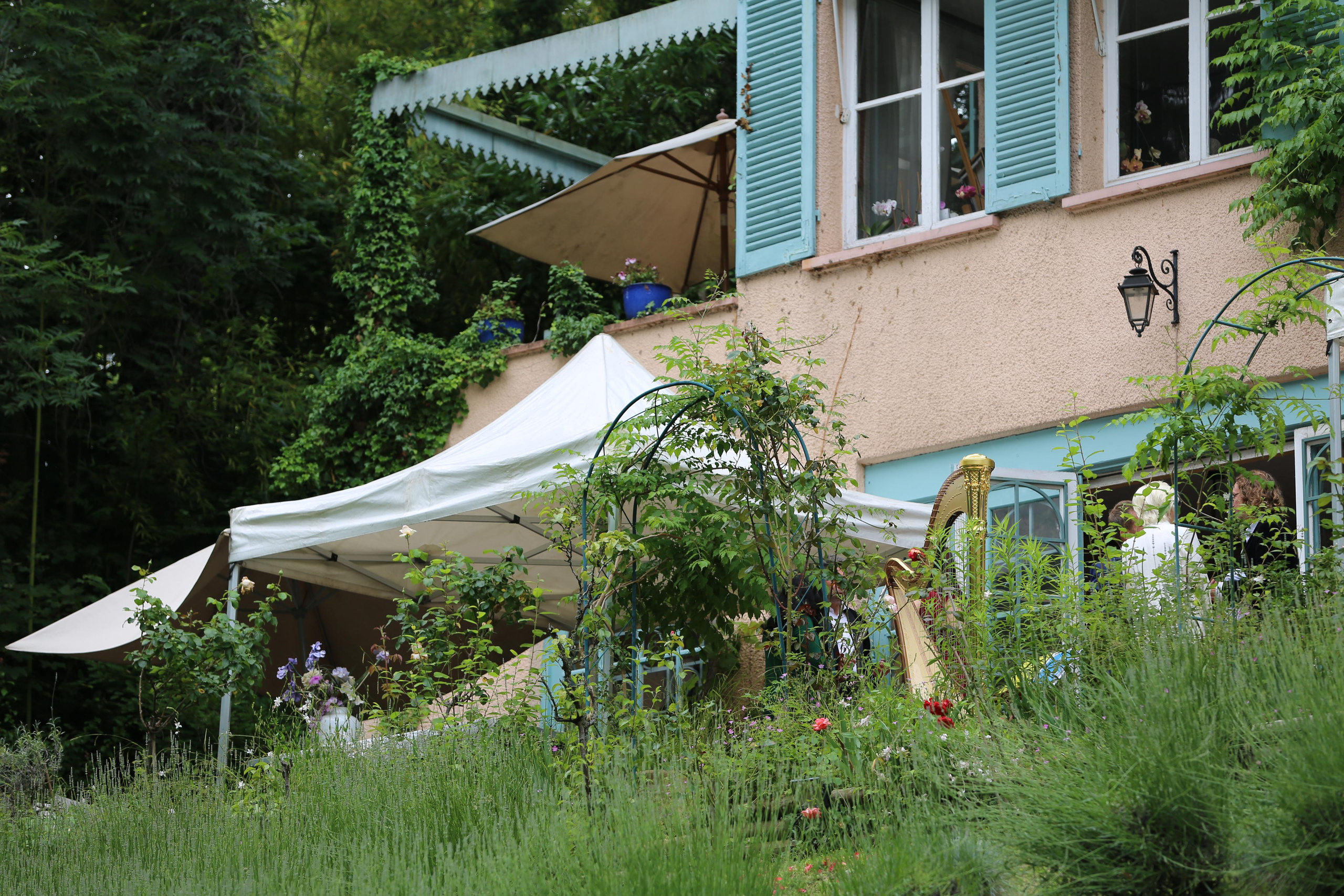 Harpe. Natalia Bogdanovska. Films et photographie corporate en France