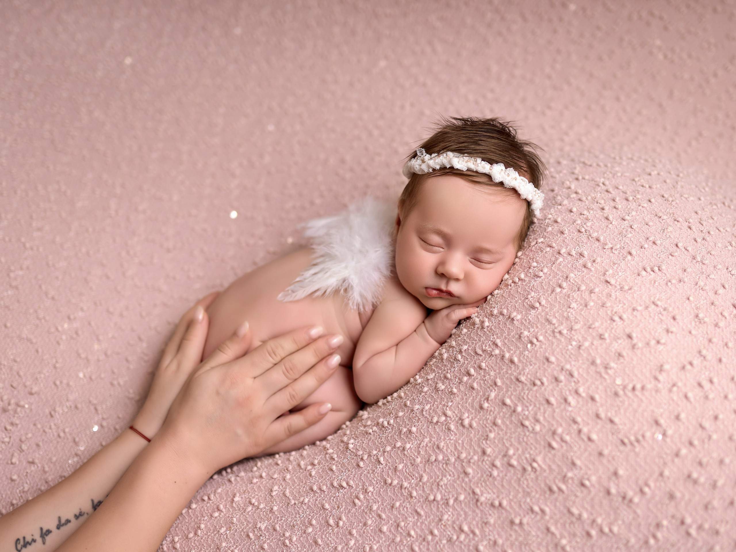 Esu Aleksandra naujagimių ir kudikių fotografė iš Vilniaus