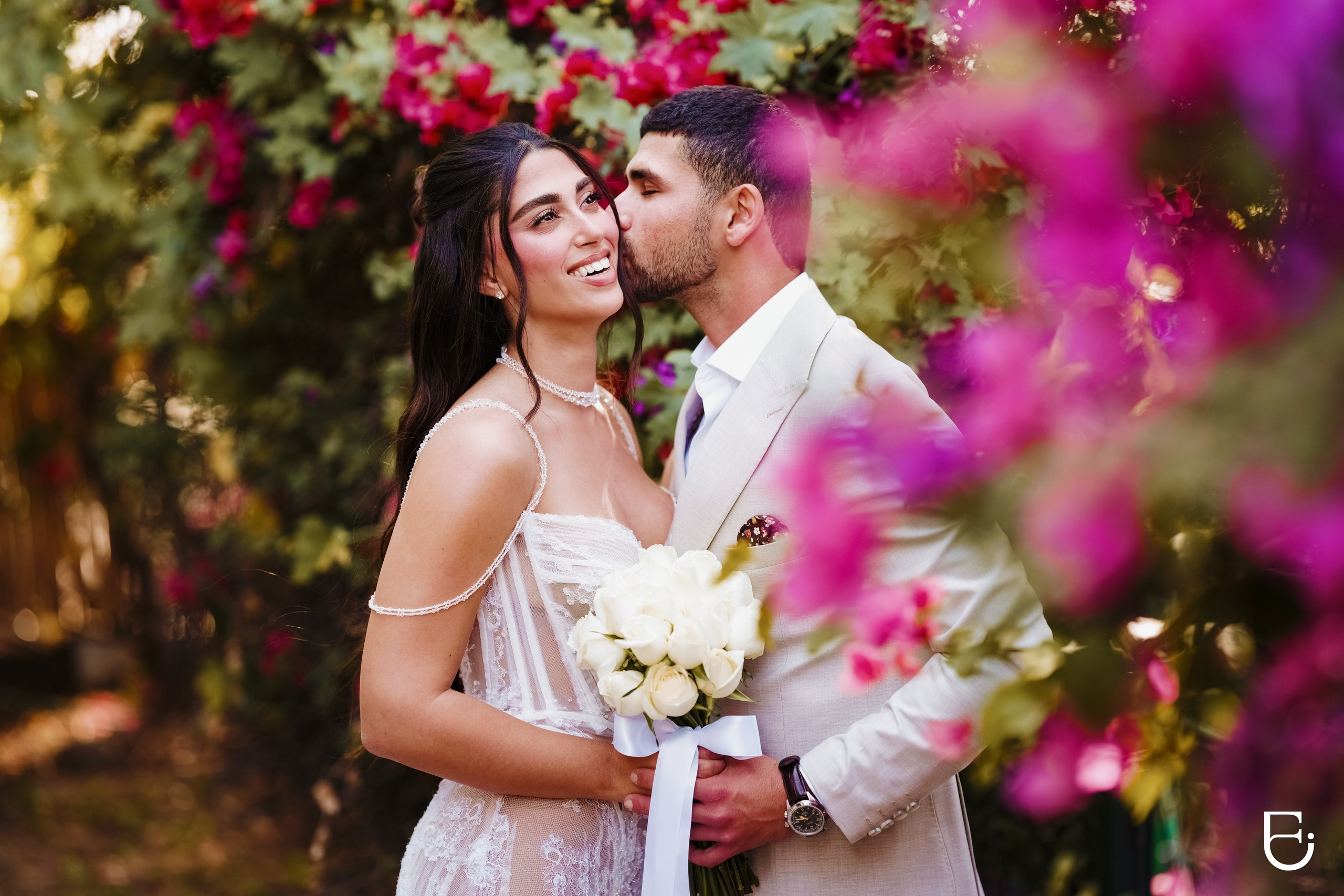 WEDDINGS. CAMELLIA ART PHOTOGRAPHY