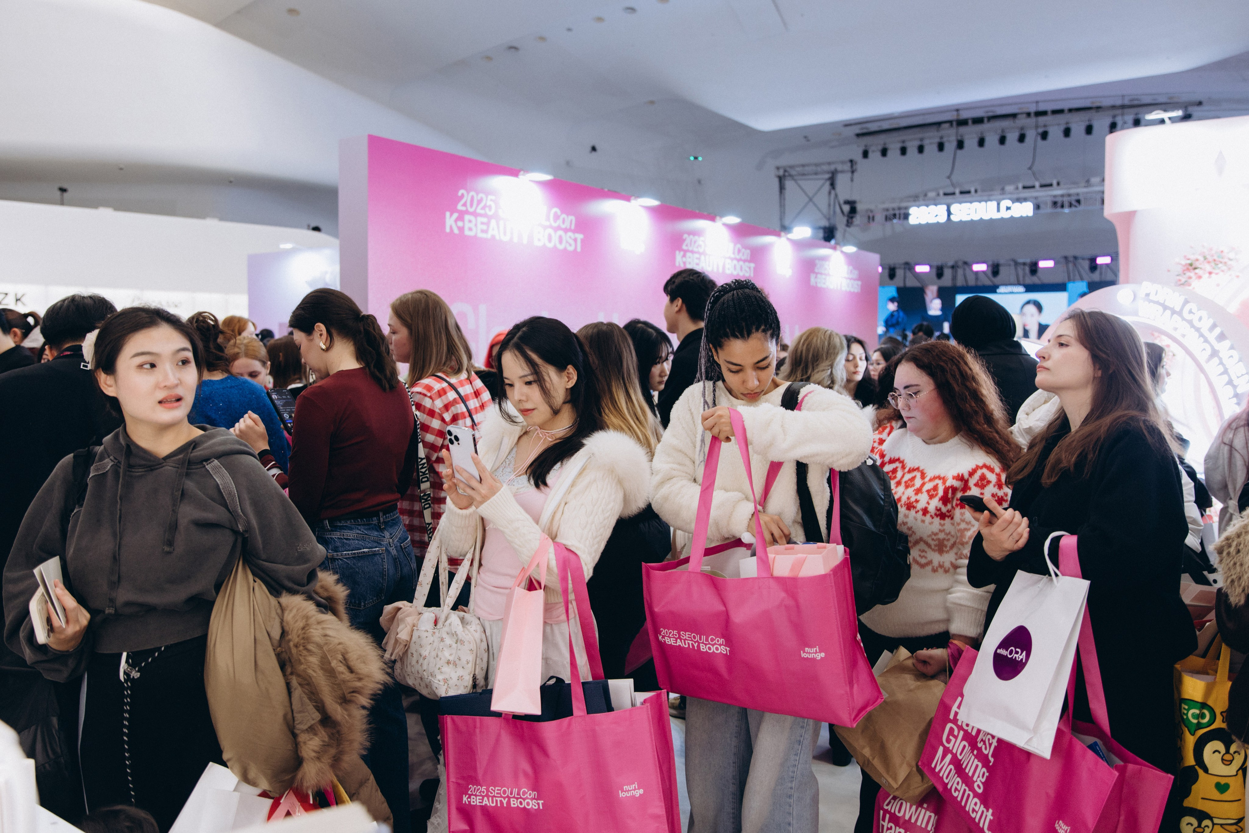Seoul beauty expo 2025 (Black Rice). Portrait photographer in South Korea Olga Lian