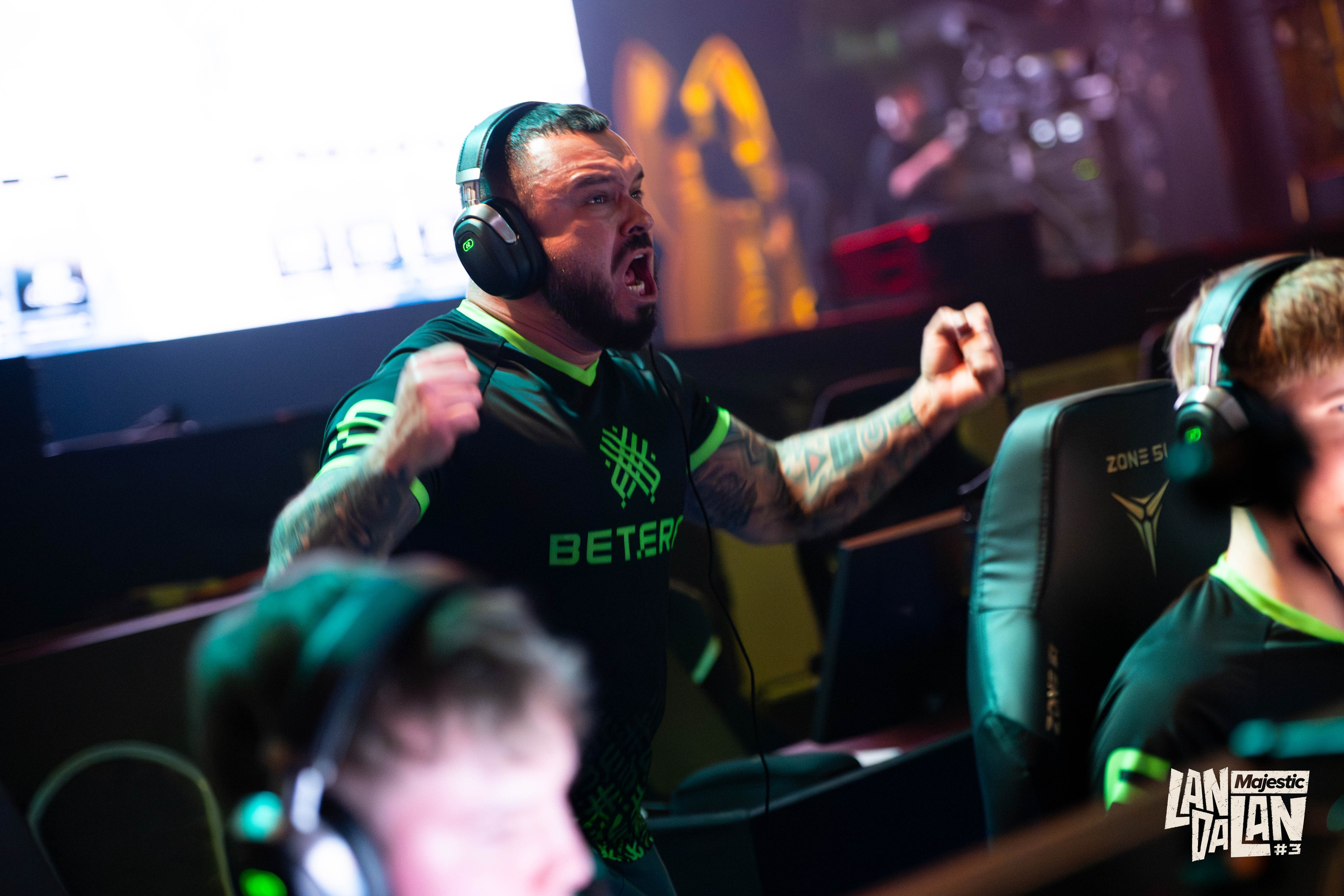 LanDaLan & FRAG & GLuck Yungstar & UCA