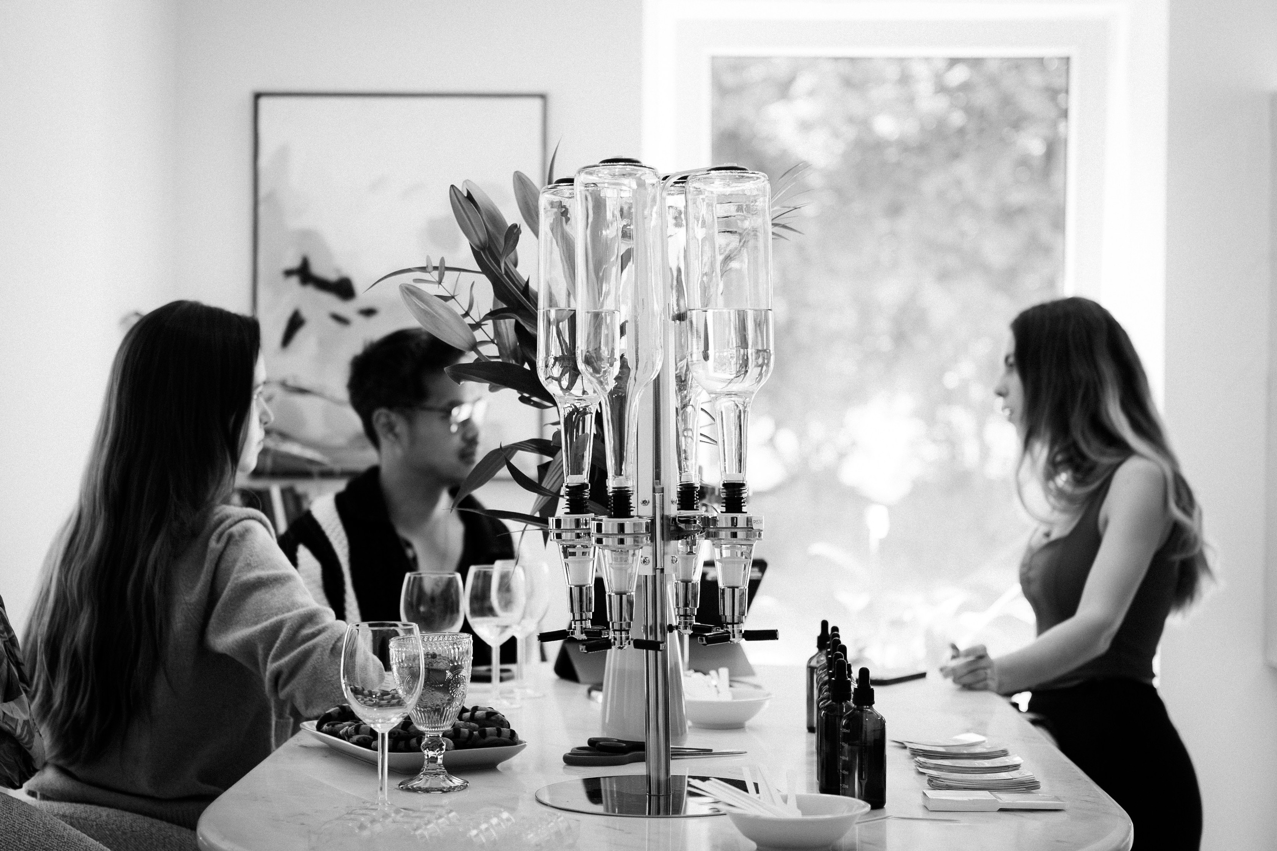 Perfume Bar opening. Portrait Lifestyle Photographer in Munich — Polina Cherkasova