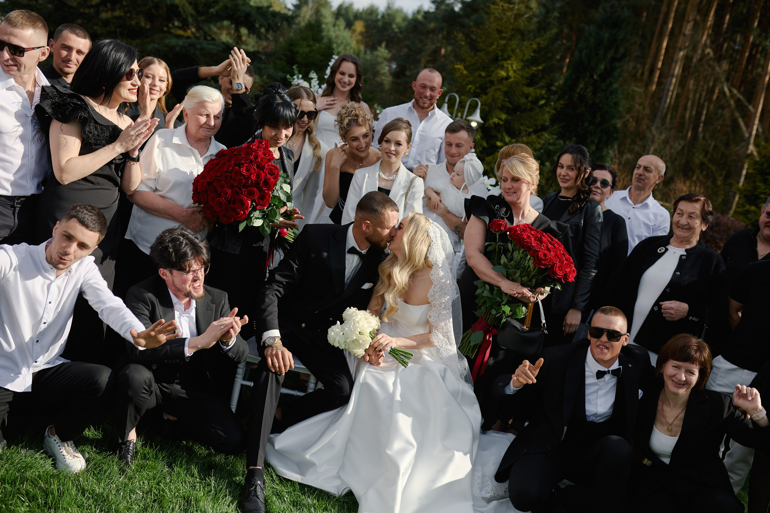 Natalia & Roman. Dworek przy lesie. Fotograf ślubny i rodzinny w Krakowie Yana Klymova