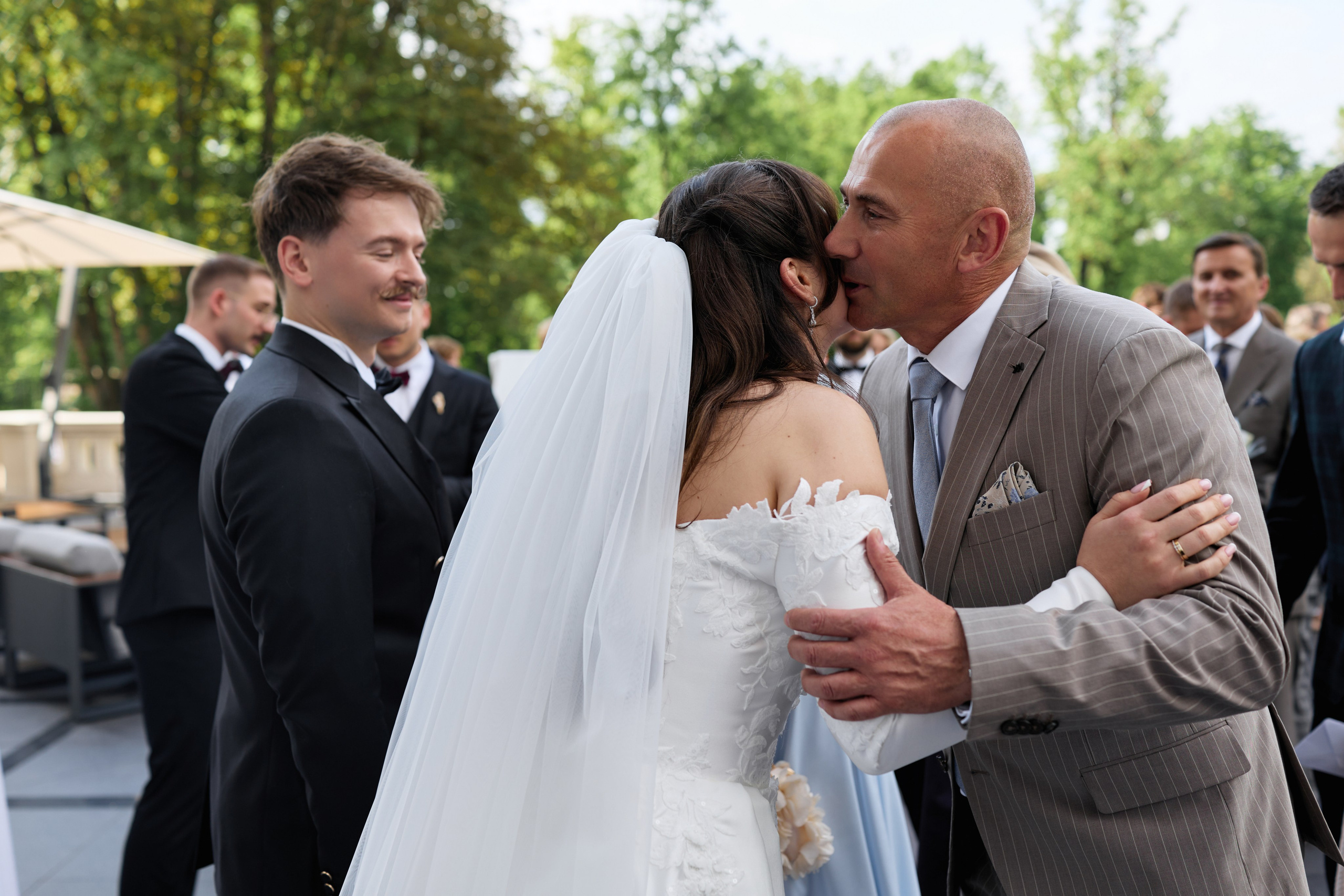 Wiktoria & Kacper. Pałac Goetz. Fotograf ślubny i rodzinny w Krakowie Yana Klymova