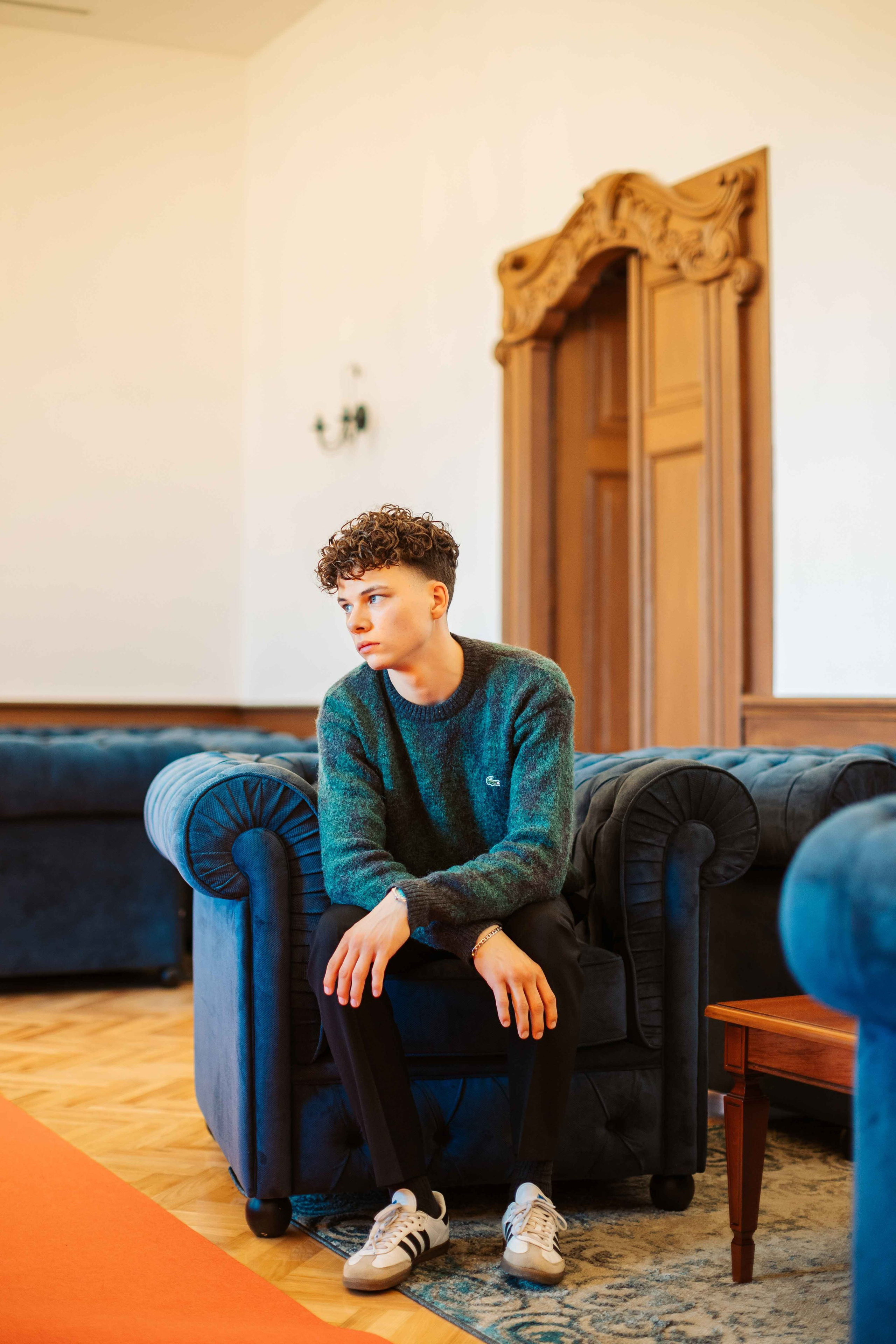 12F — Pedagogic. Contrast Studio