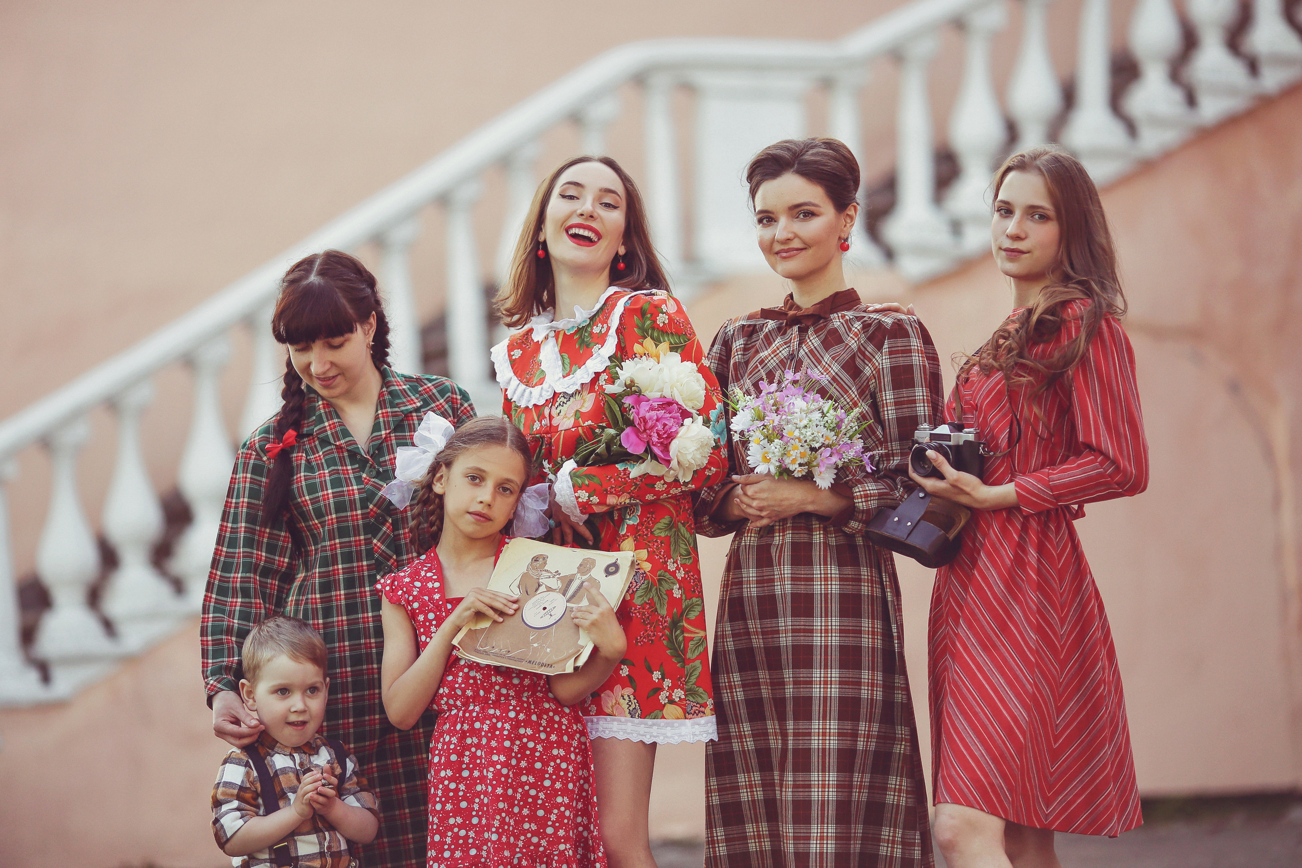 Ретро проект «Ребята с нашего двора. Певица». Свадебный, семейный и детский фотограф в Беларуси и за ее пределами