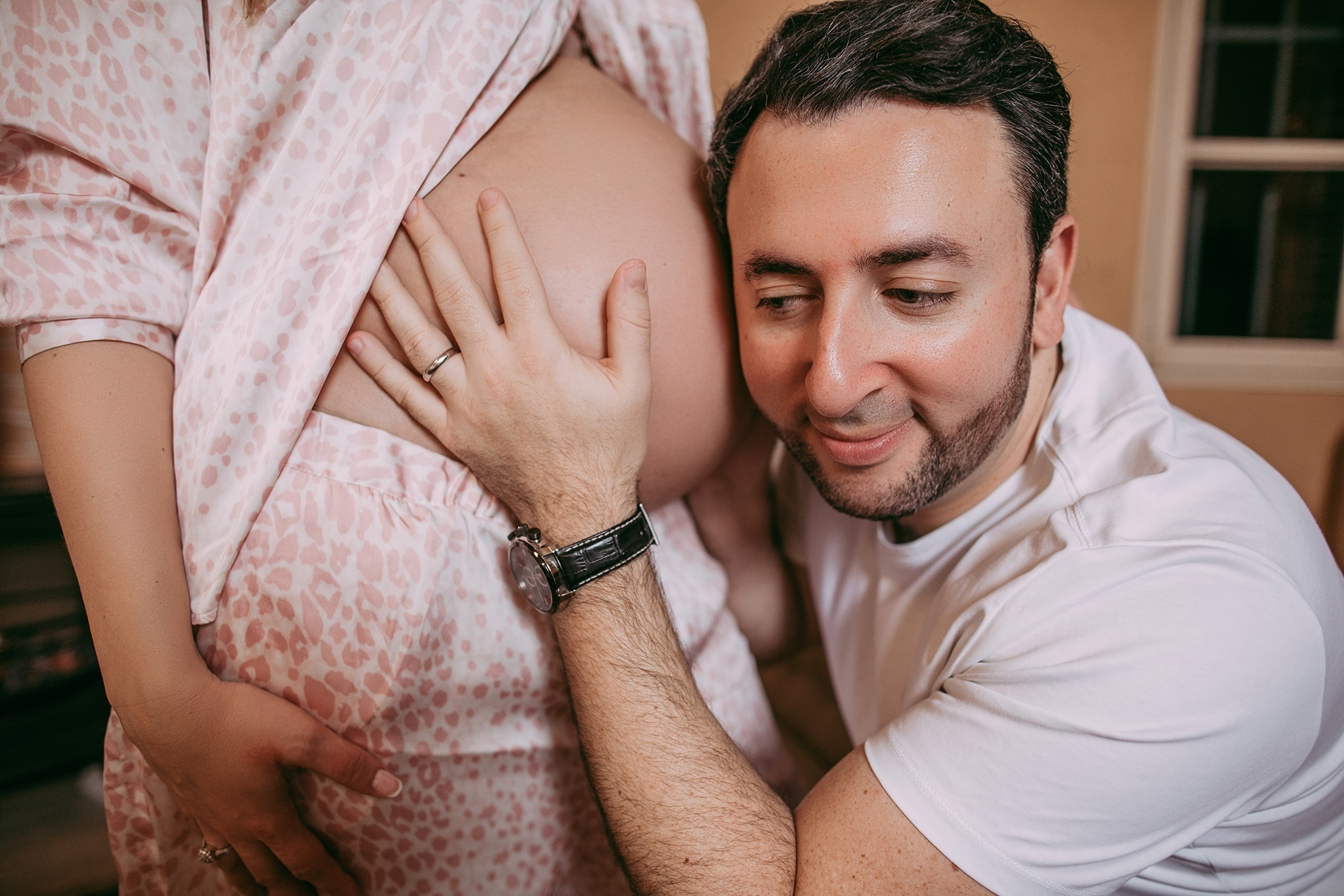 Фотосессия беременности в номере отеля Templer в Немецкой колонии в Хайфе. George TLV — Professional photographer and retoucher in Israel
