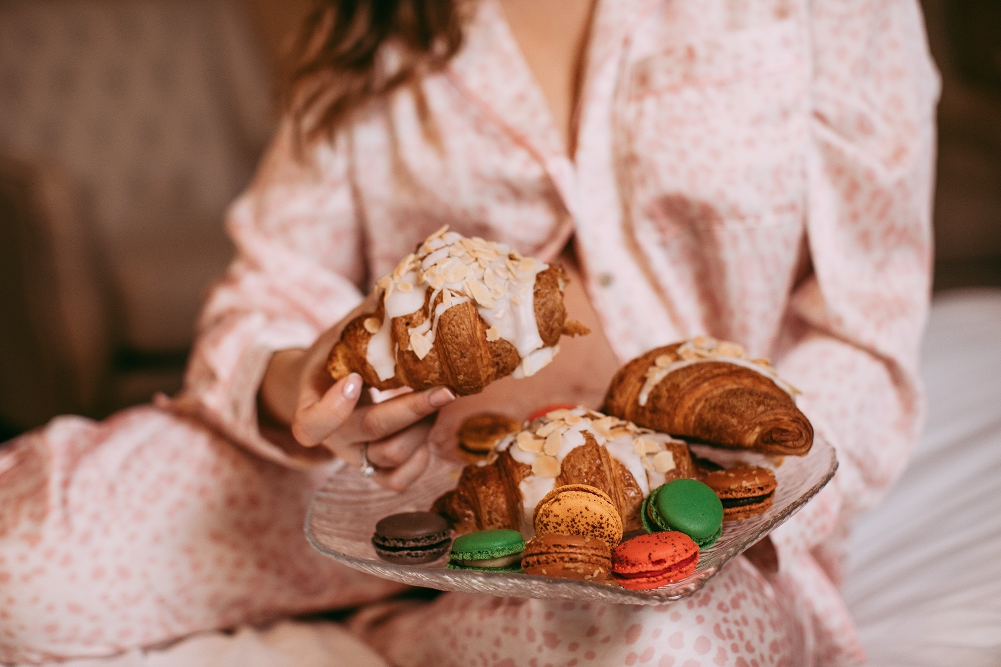 Фотосессия беременности в номере отеля Templer в Немецкой колонии в Хайфе. George TLV — Professional photographer and retoucher in Israel