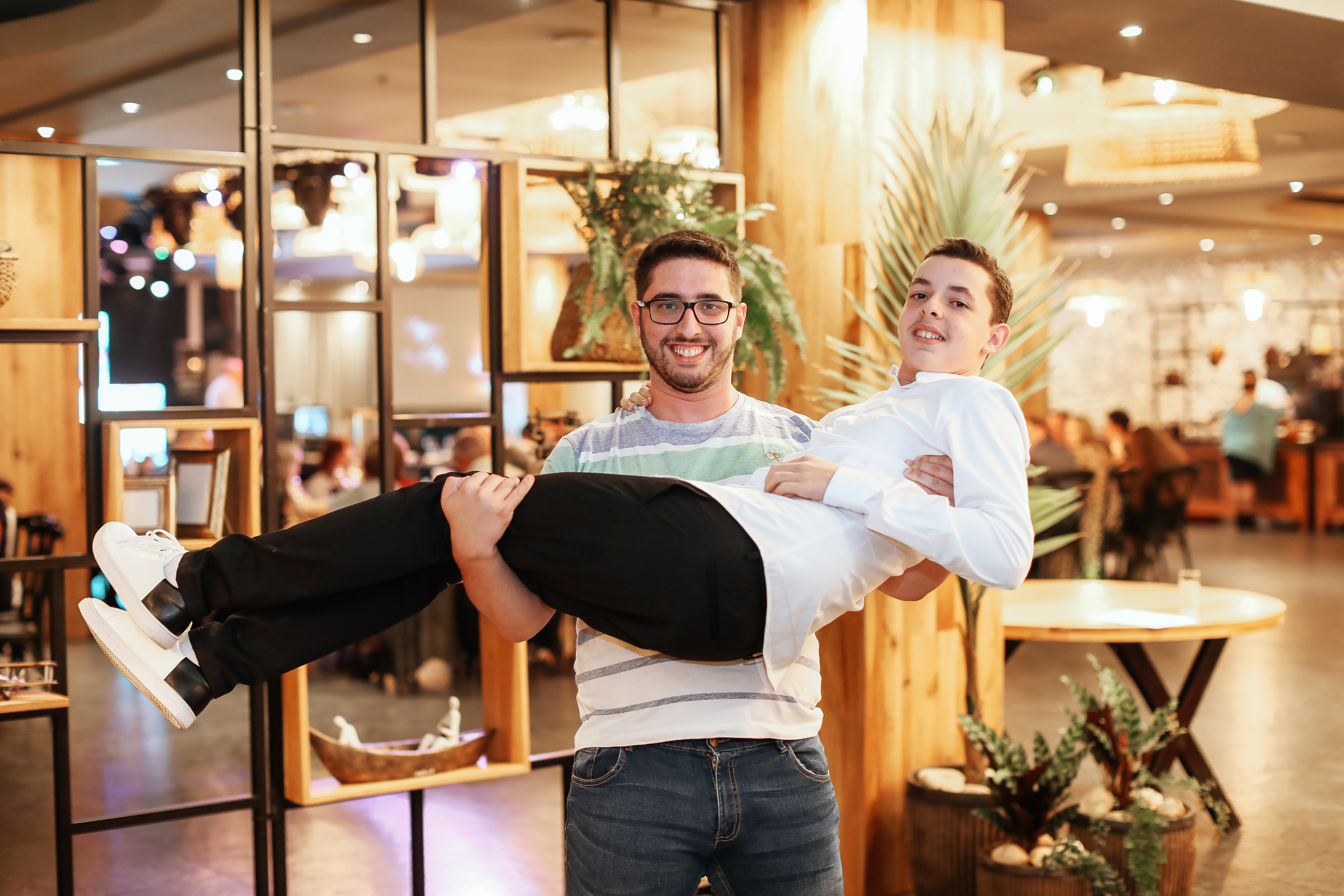 Празднование Бар Мицвы в зале торжеств «Ораним», Хайфа. George TLV — Professional photographer and retoucher in Israel