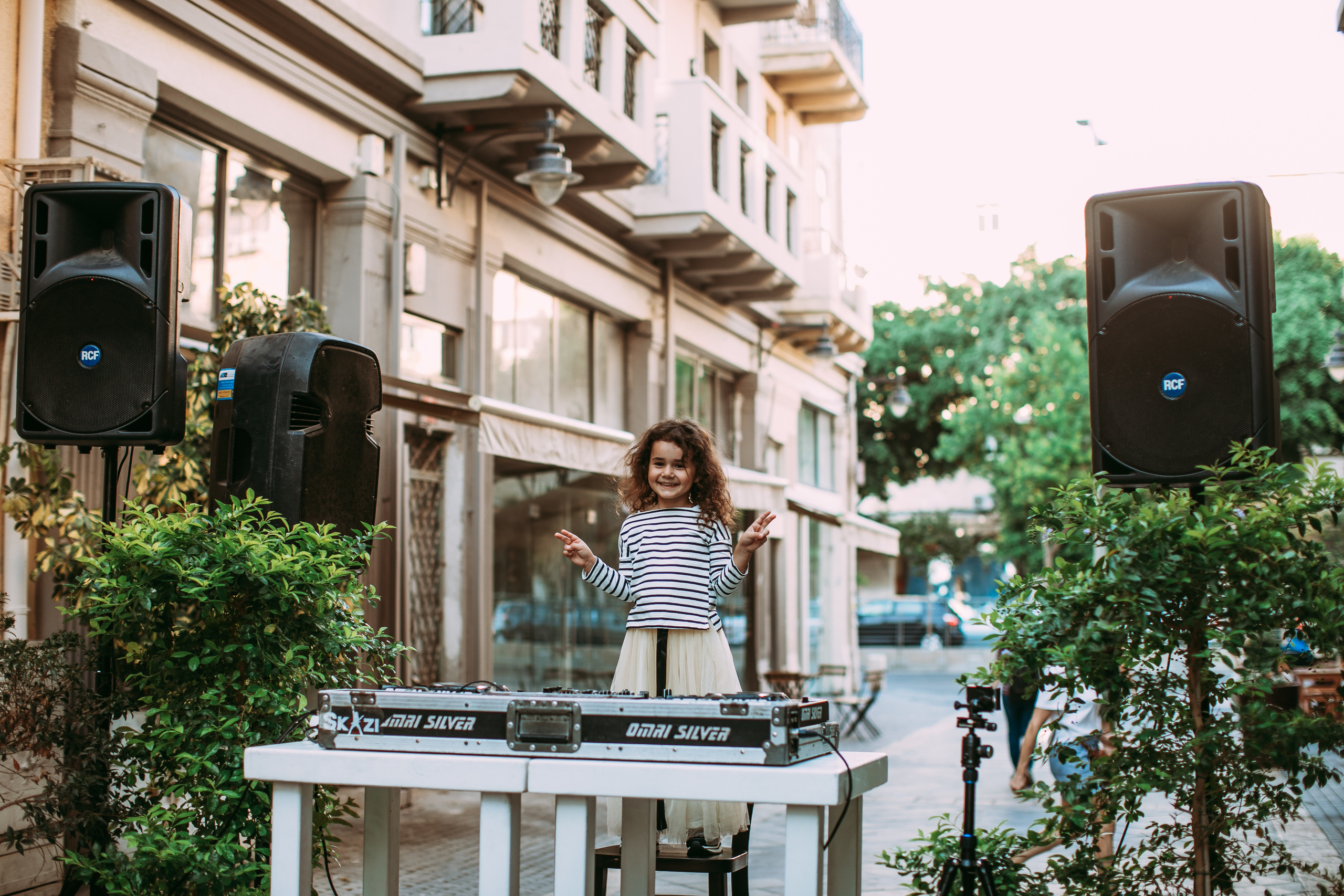 Семейные фото прогулки Сары и Иеhошуа вместе с неугомонной и веселой дочкой. George TLV — профессиональный фотограф и ретушёр, Израиль / Profession