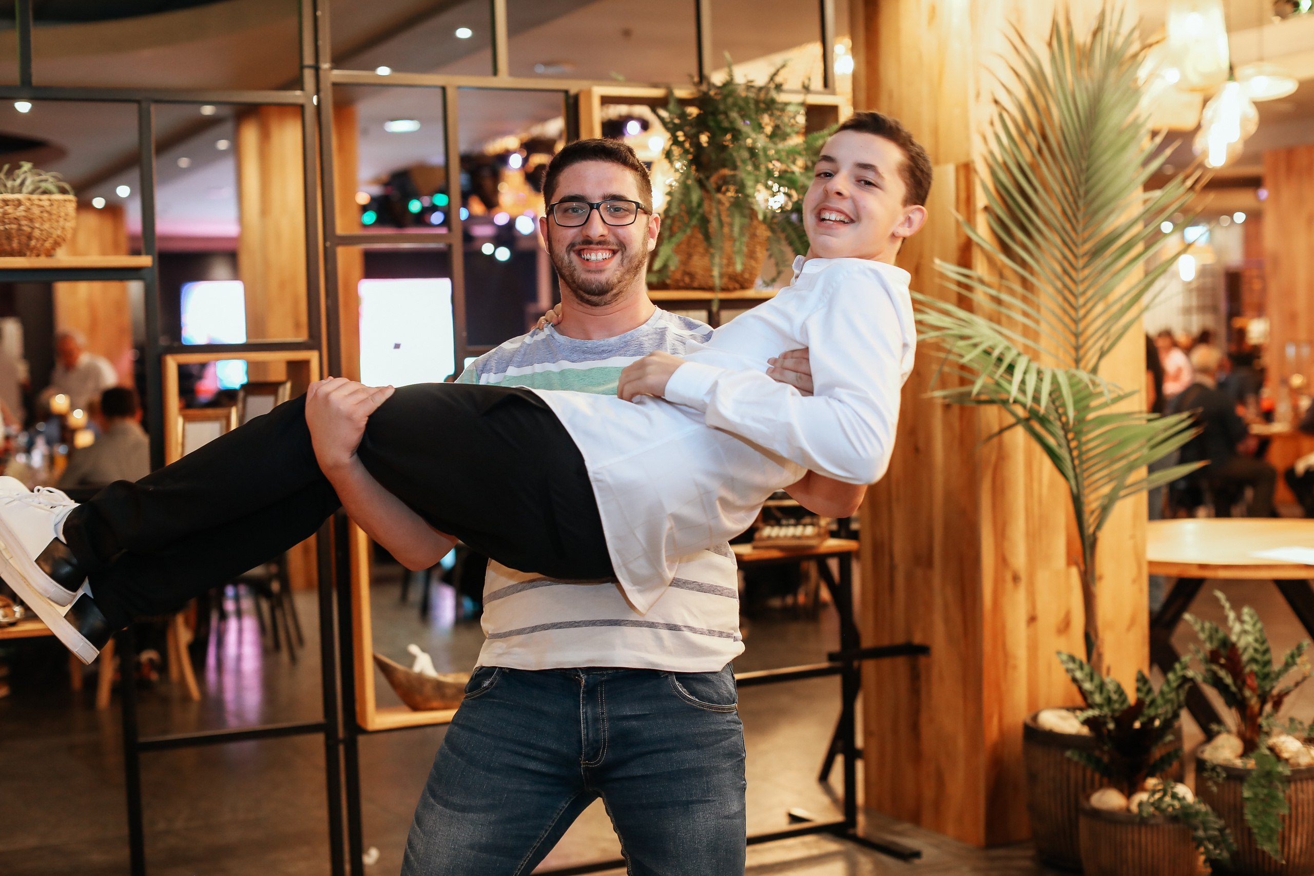 Празднование Бар Мицвы в зале торжеств «Ораним», Хайфа. George TLV — Professional photographer and retoucher in Israel