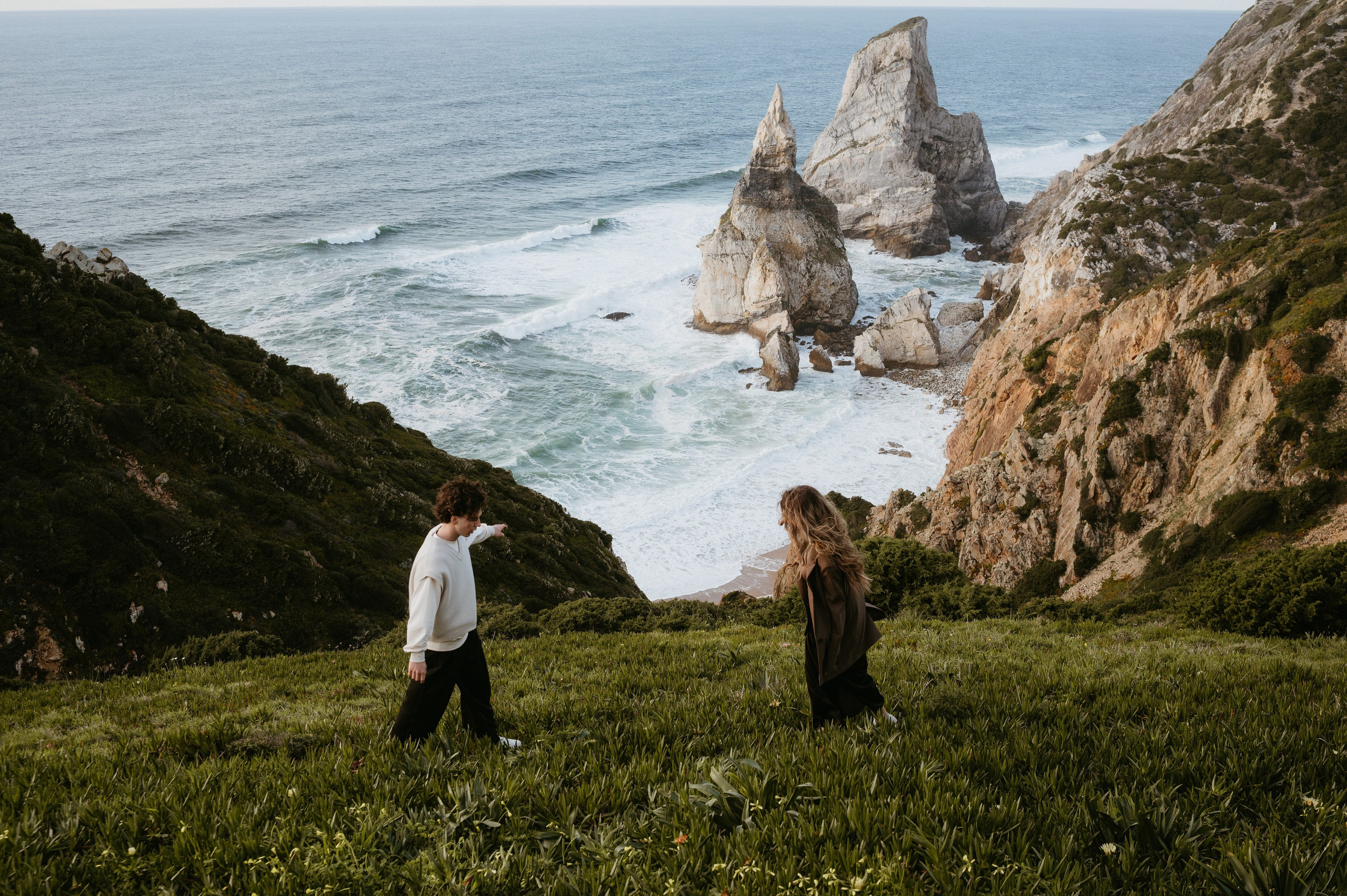 Praia da Ursa – ședință foto de cuplu într-un loc magic din Portugalia. Valentin Melen — wedding photographer