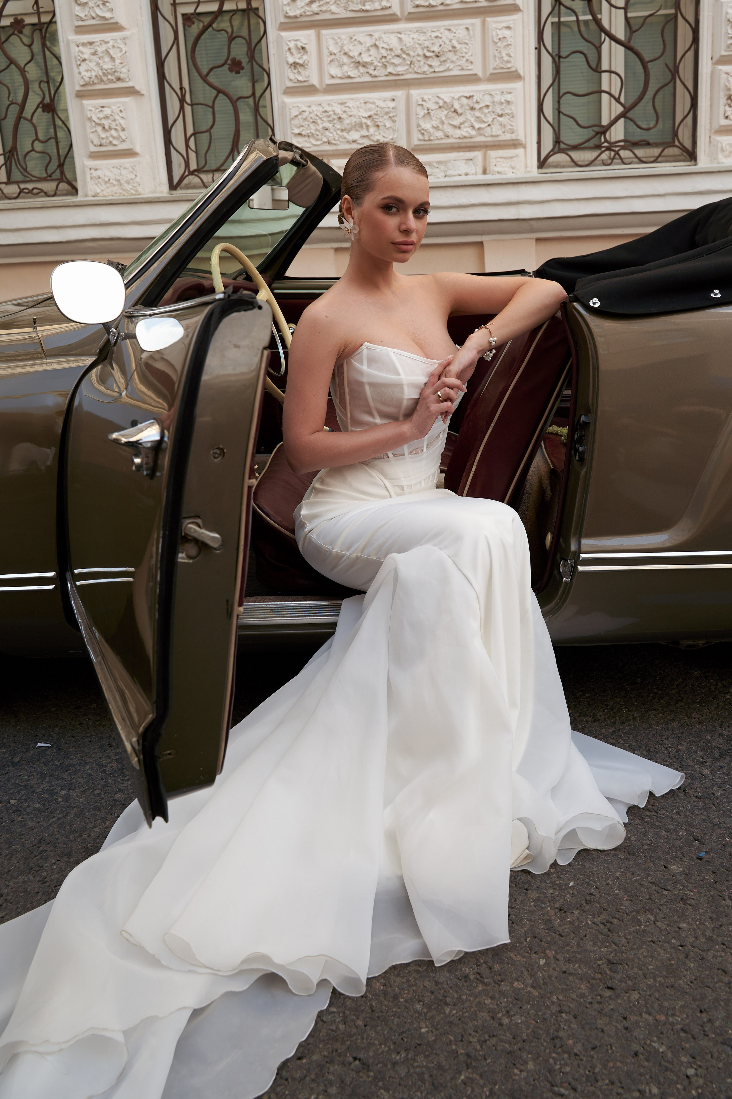 Bridal Portraits. Elena Ruzgis — Editorial Wedding & Portrait Photographer