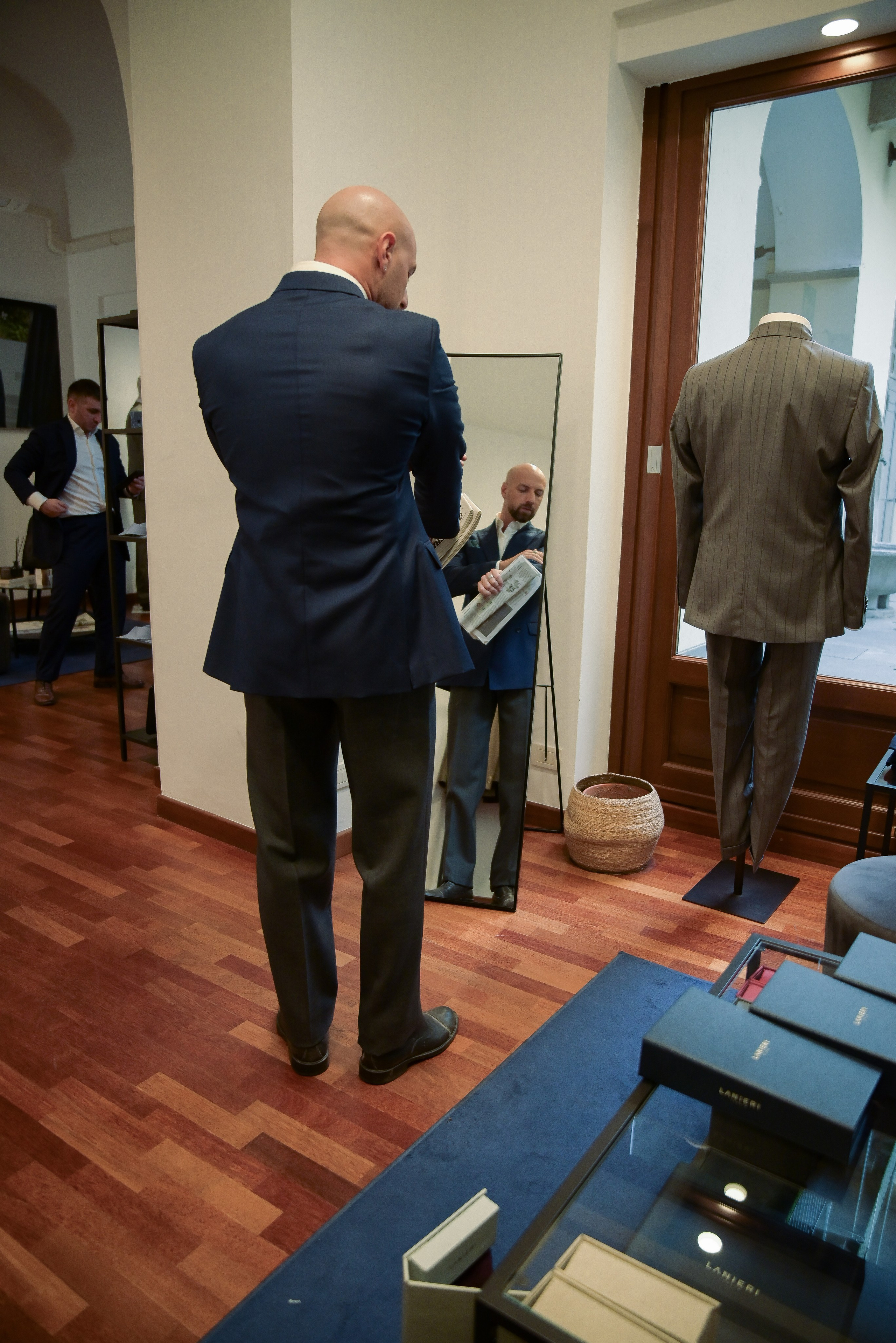 LANIERI - CONTENUTI PER IL PUNTO DI VENDITA DI TORINO