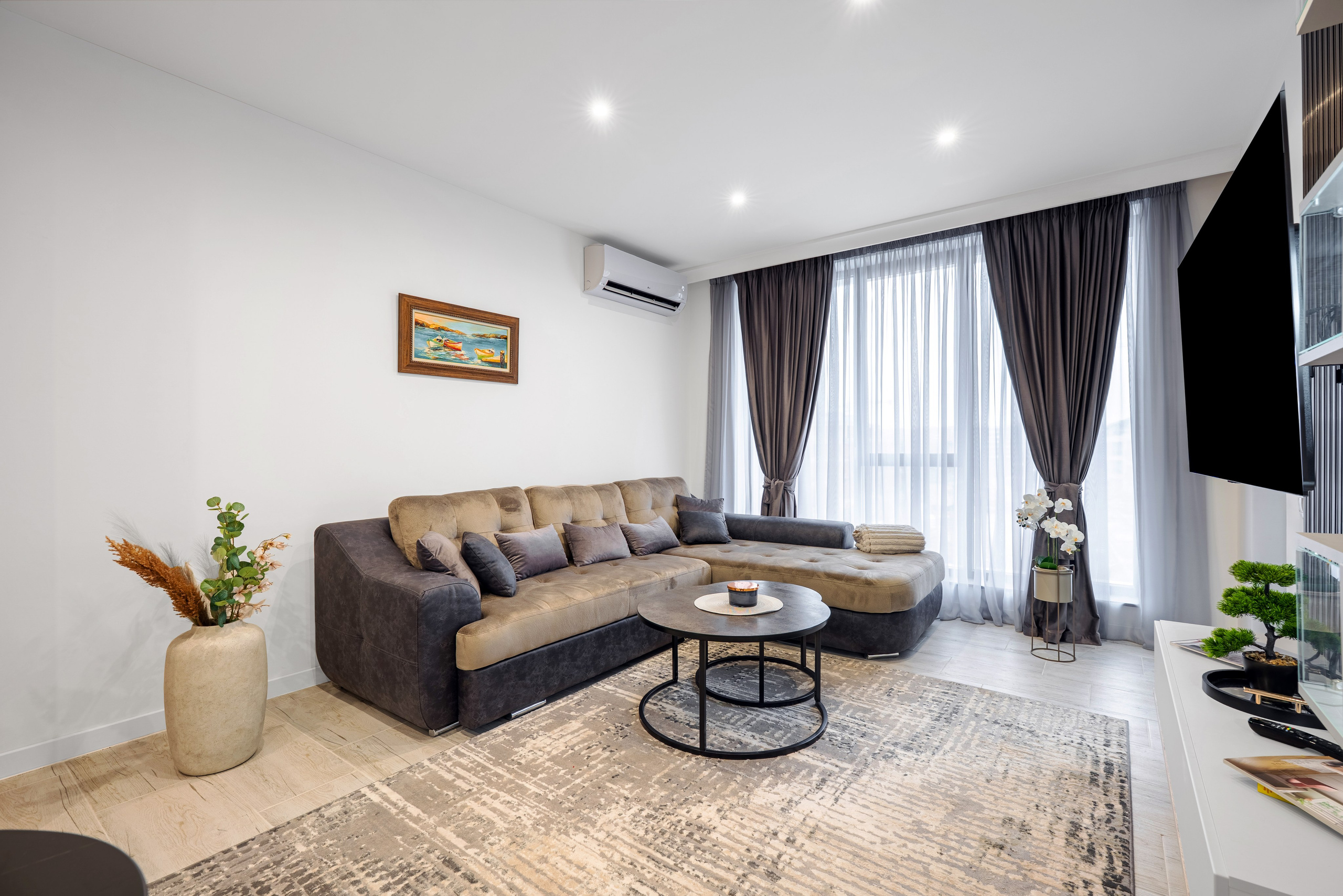 Апартамент за отдаване в Booking и Airbnb. Професионален фотограф в Пловдив и областта