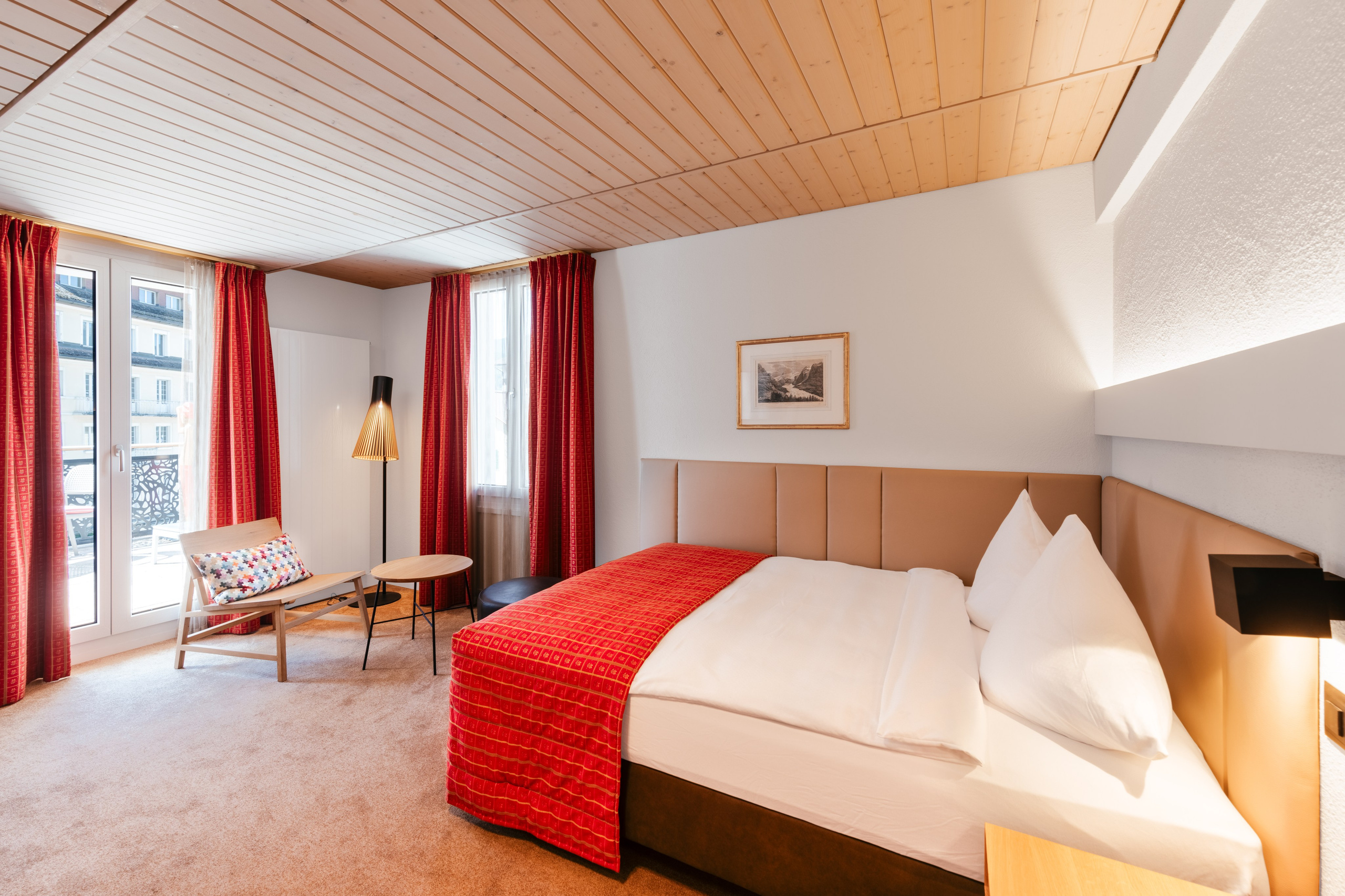 Hotel Kreuz Post, GRINDELWALD, Kt. BERN. Hallo! Ich bin Elena und arbeite als Immobilienfotografin