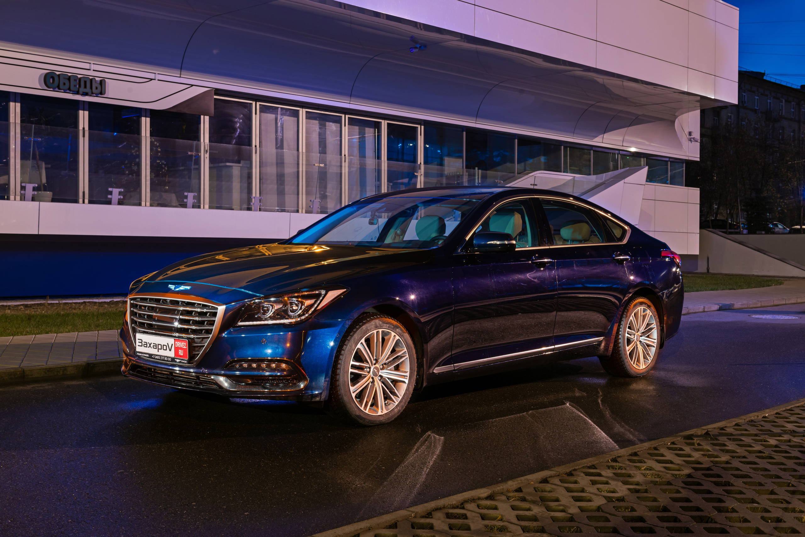 Ночная фотосессия Genesis G90. ФОТОГРАФ МЕКСИКА КИНТАНА-РОО