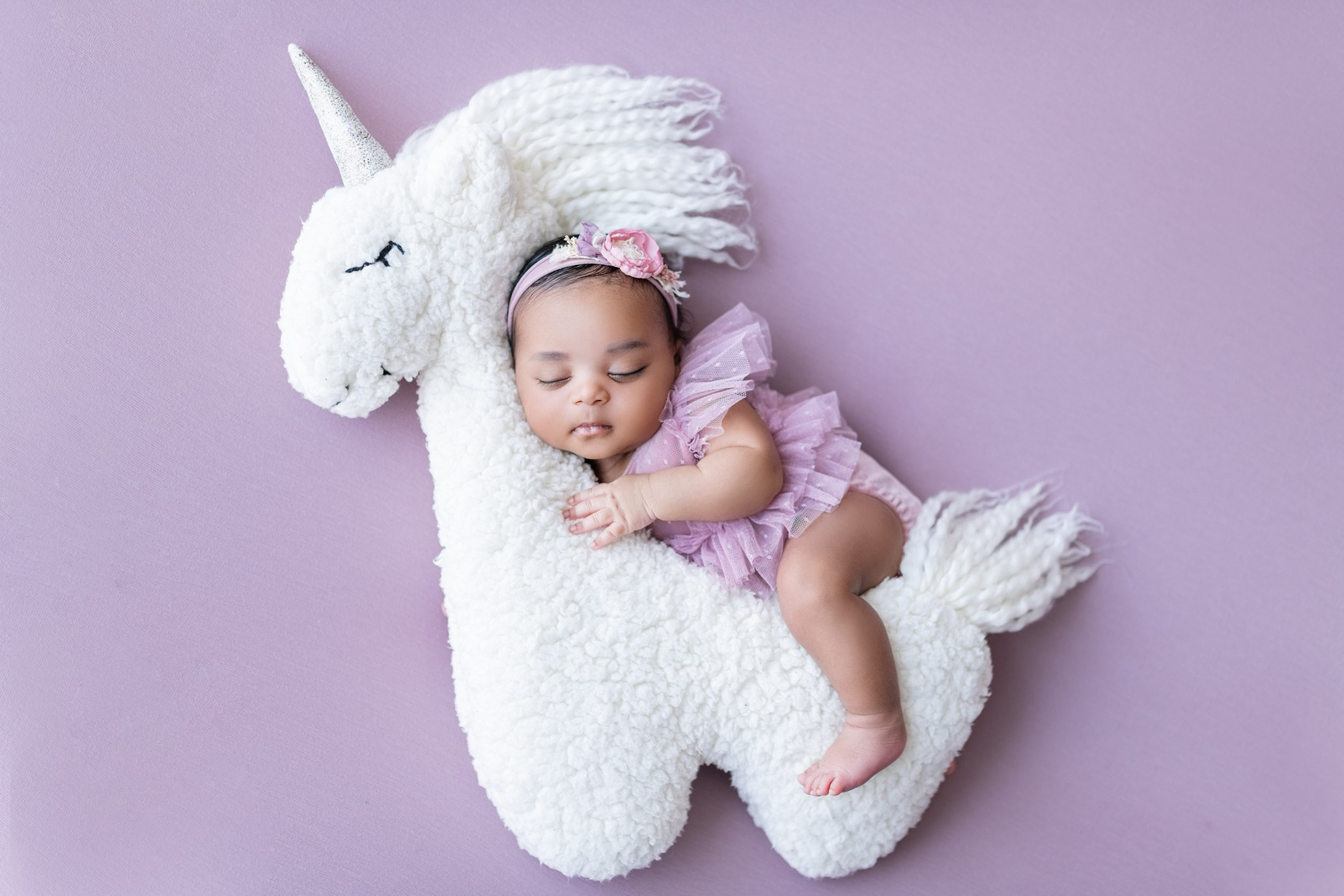 ניו בורן. צילומי הריון, ניו בורן, גיל שנה בראשון לציון -Jenya Rosso Photography