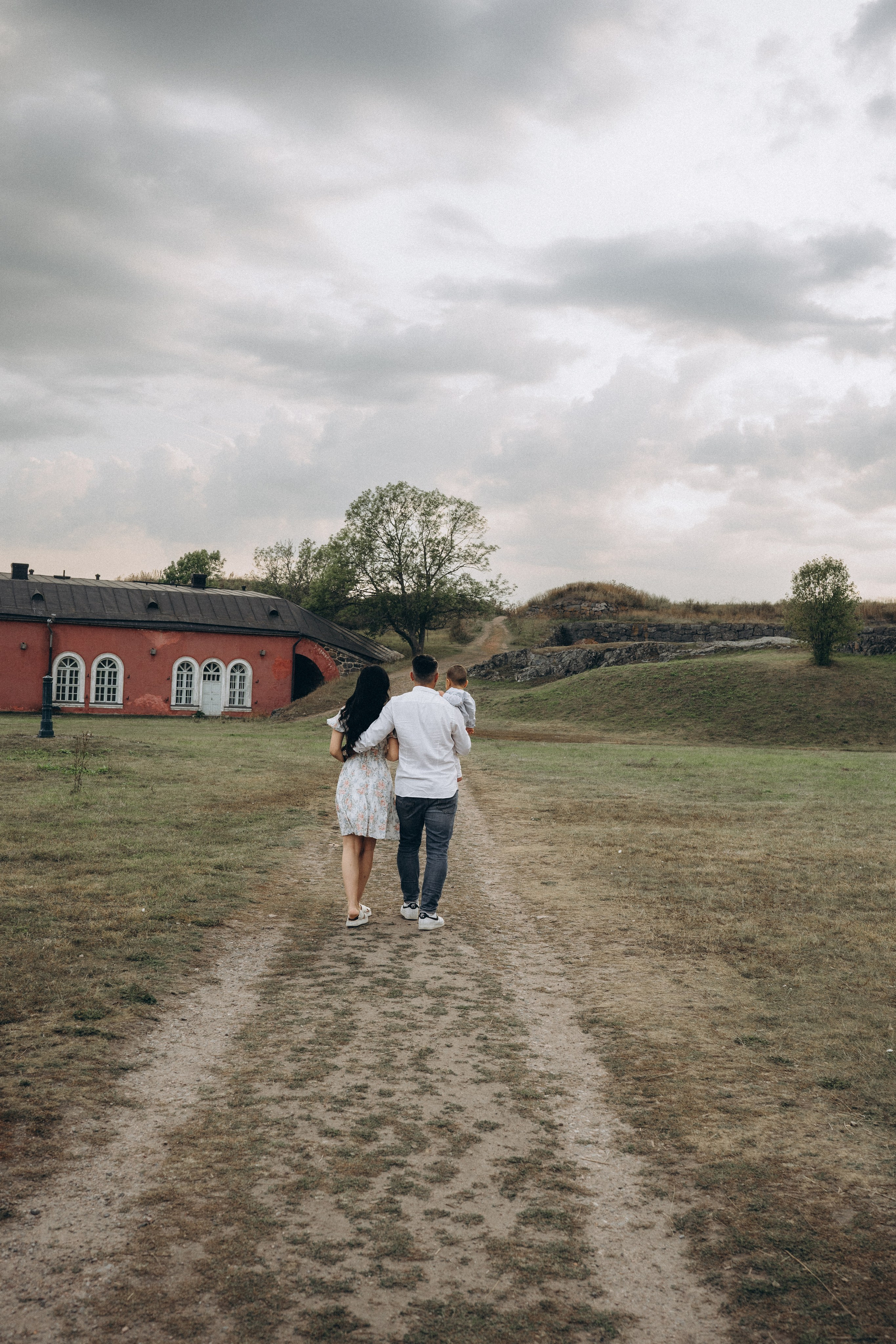 Summer. Wedding and potrait photographer in Helsinki Vickan O