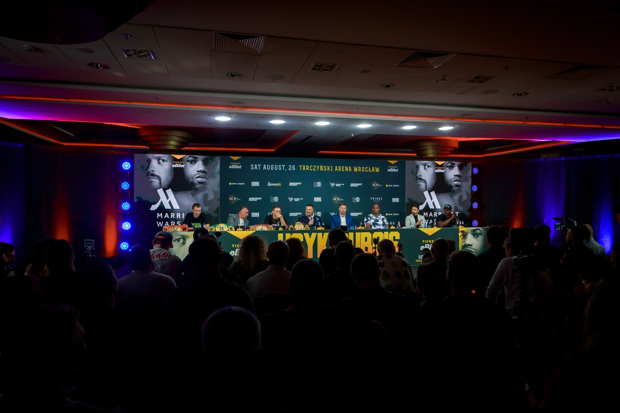 WYDARZENIA BIZNESOWE. Fotograf w Warszawie-Konstantin Golubev