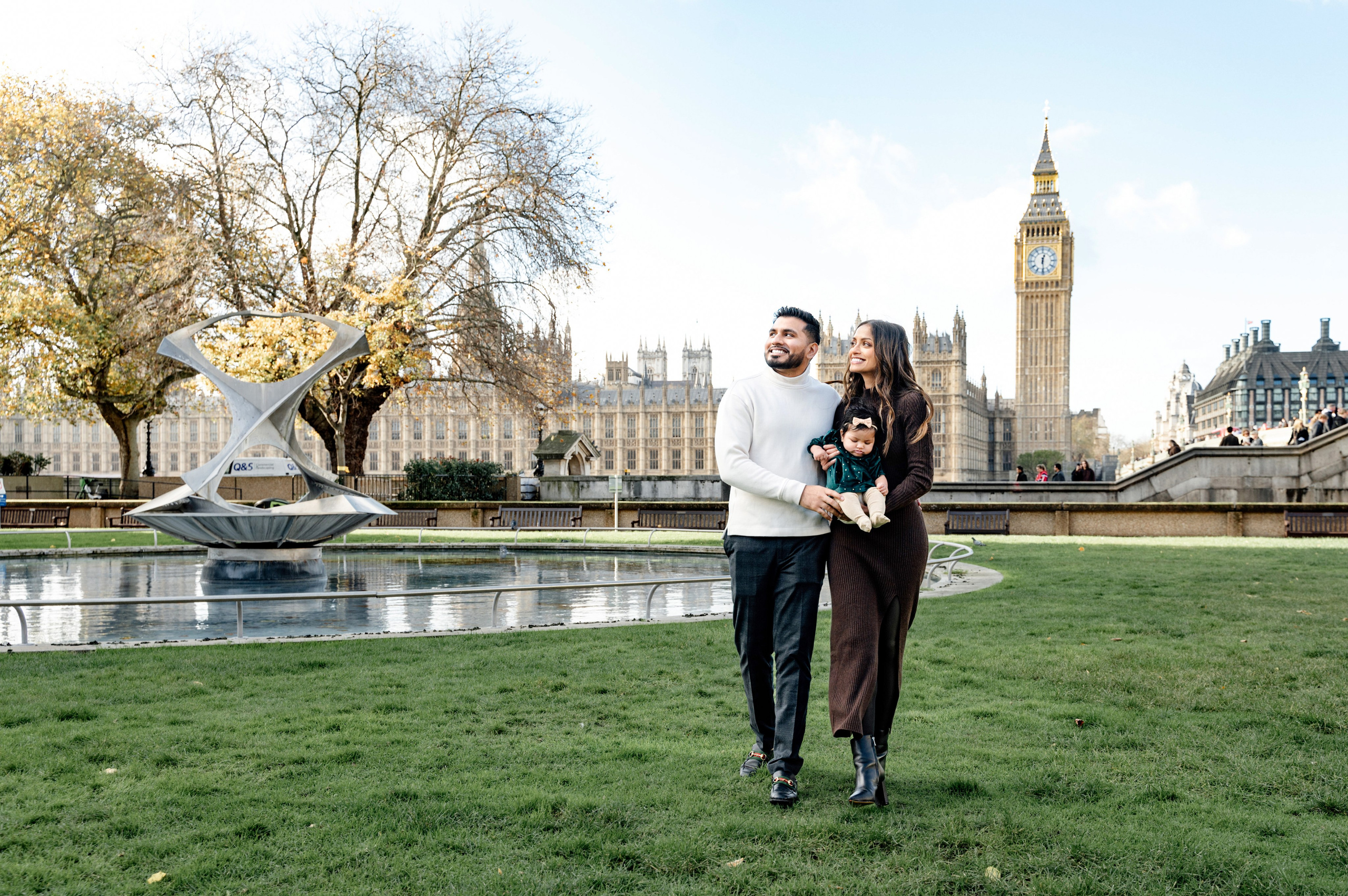 Westminster Kevin&Trisha with baby. FAMILY AND WEDDING PHOTOGRAPHER IN LONDON MARINA RIVA