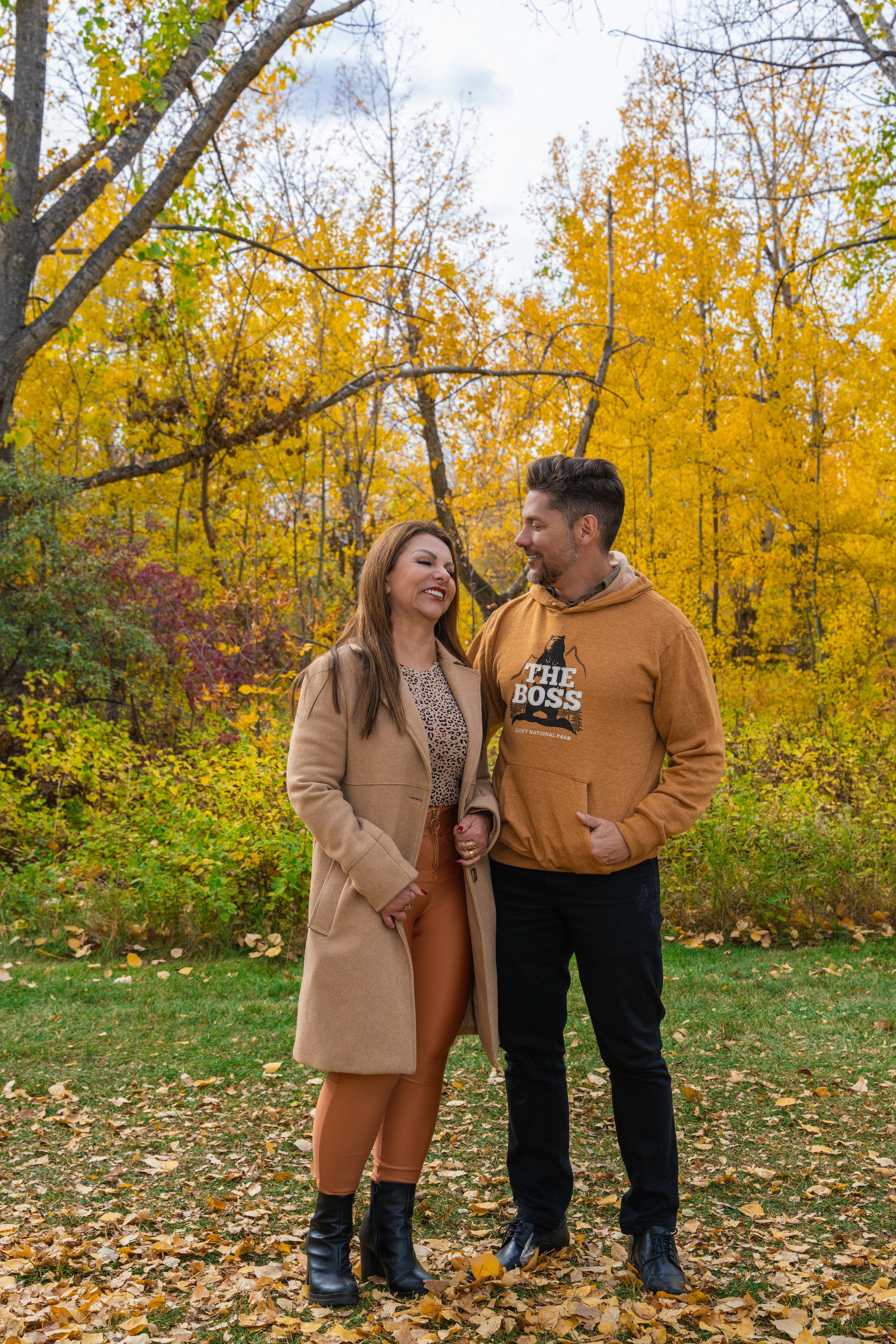 Ariana’s Family. Carlos Lima Photography — Photographer in Calgary