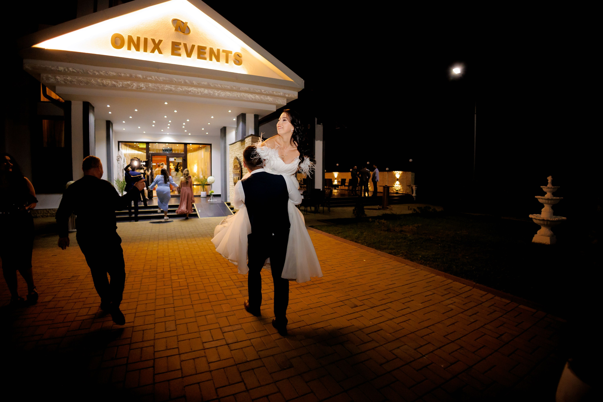 Loredana & Emilian – Ziua Nunții | Videografie - fotografie Botez Suceava, Iași, Botoșani. Servicii foto-video profesionale, pentru momente de neuitat