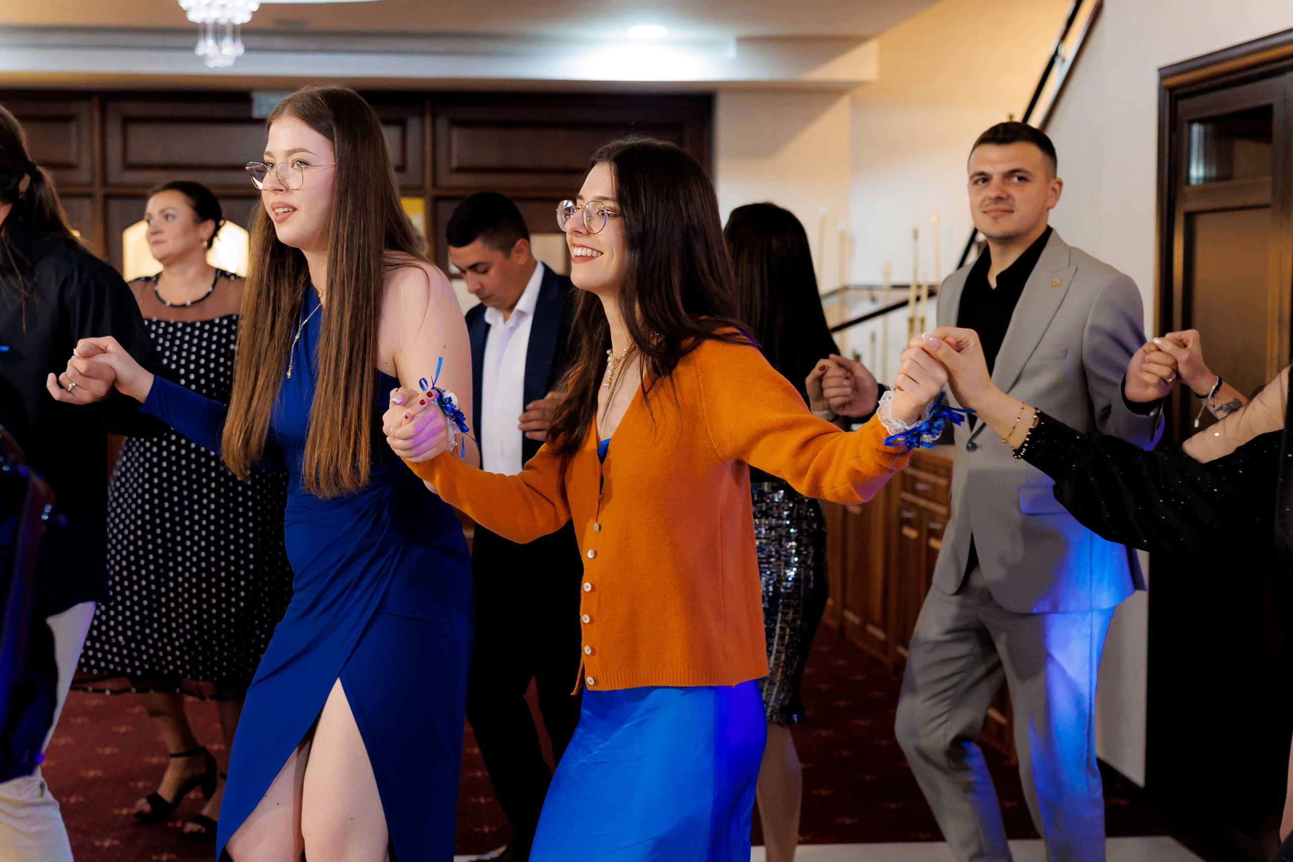 Loredana & Emilian – Ziua Nunții | Videografie - fotografie Botez Suceava, Iași, Botoșani. Servicii foto-video profesionale, pentru momente de neuitat
