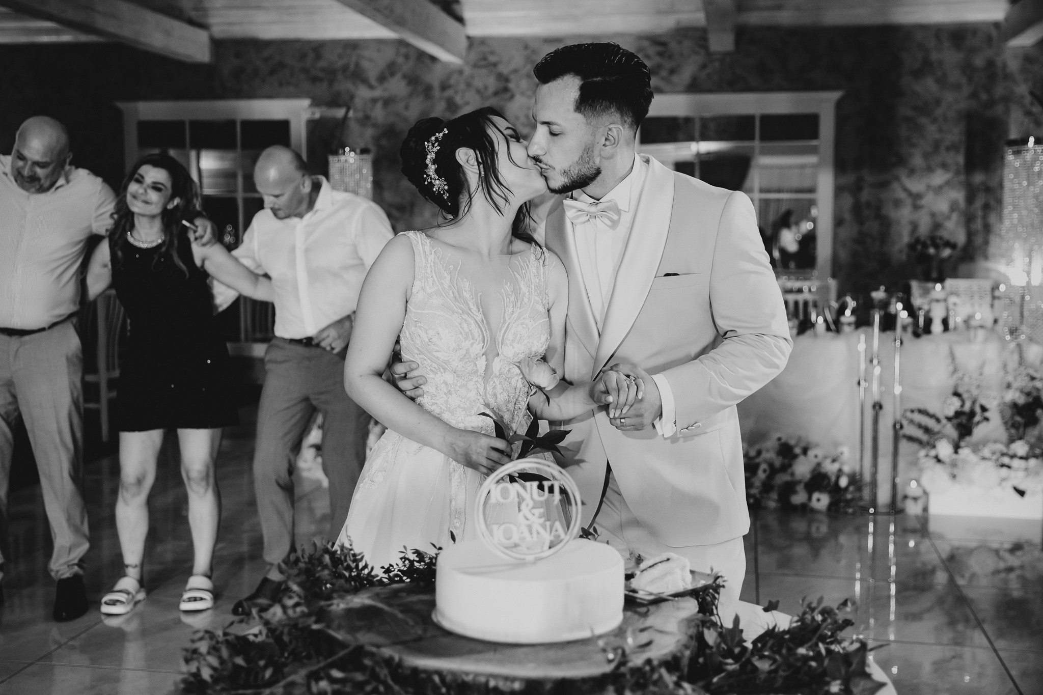 Ioana & Ionuț | Nuntă de poveste la Păstrăvăria Poiana din Mălini județul Suceava. Servicii foto-video profesionale, pentru momente de neuitat