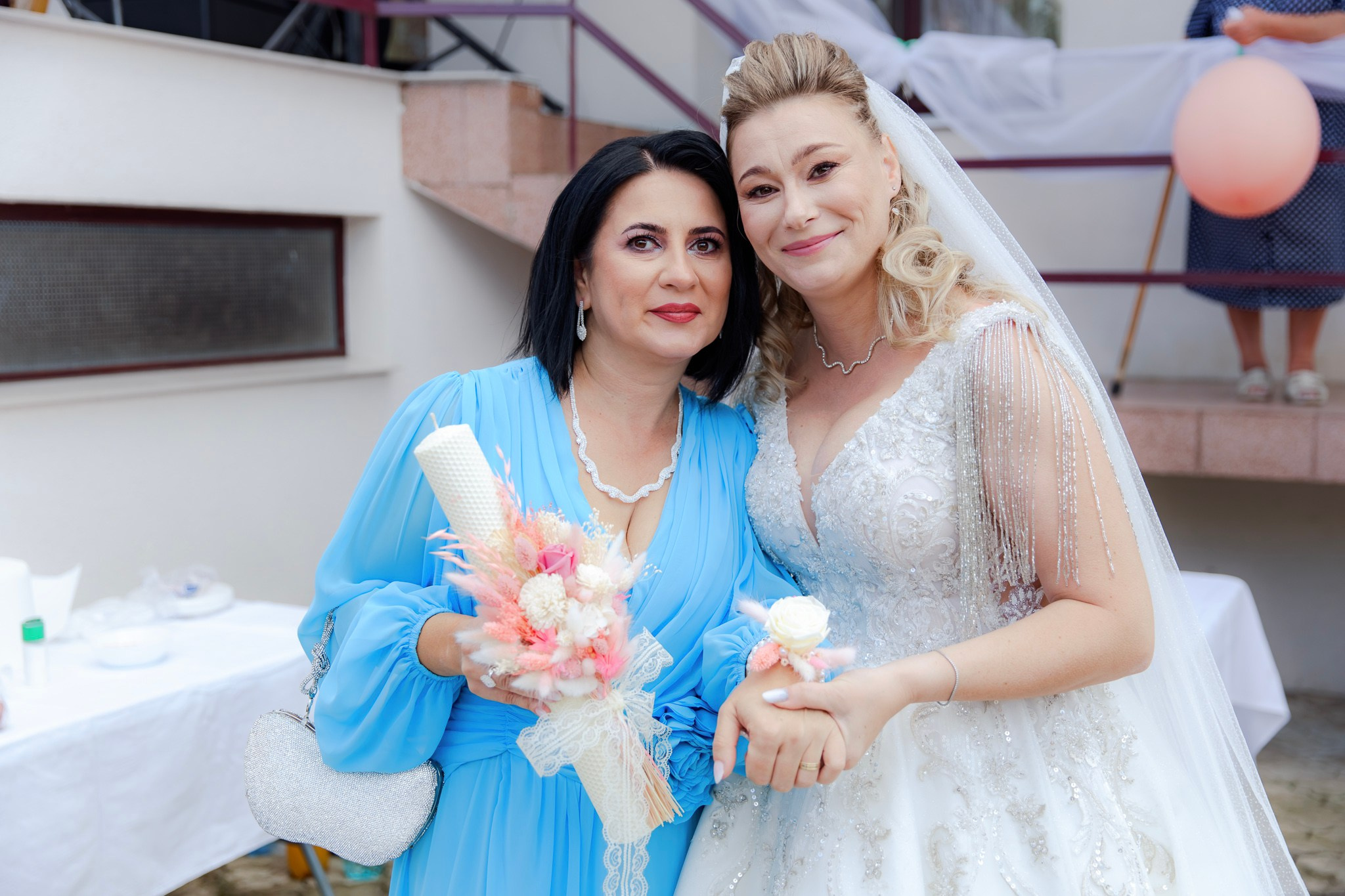 Mihai & Oana. Servicii foto-video profesionale, pentru momente de neuitat