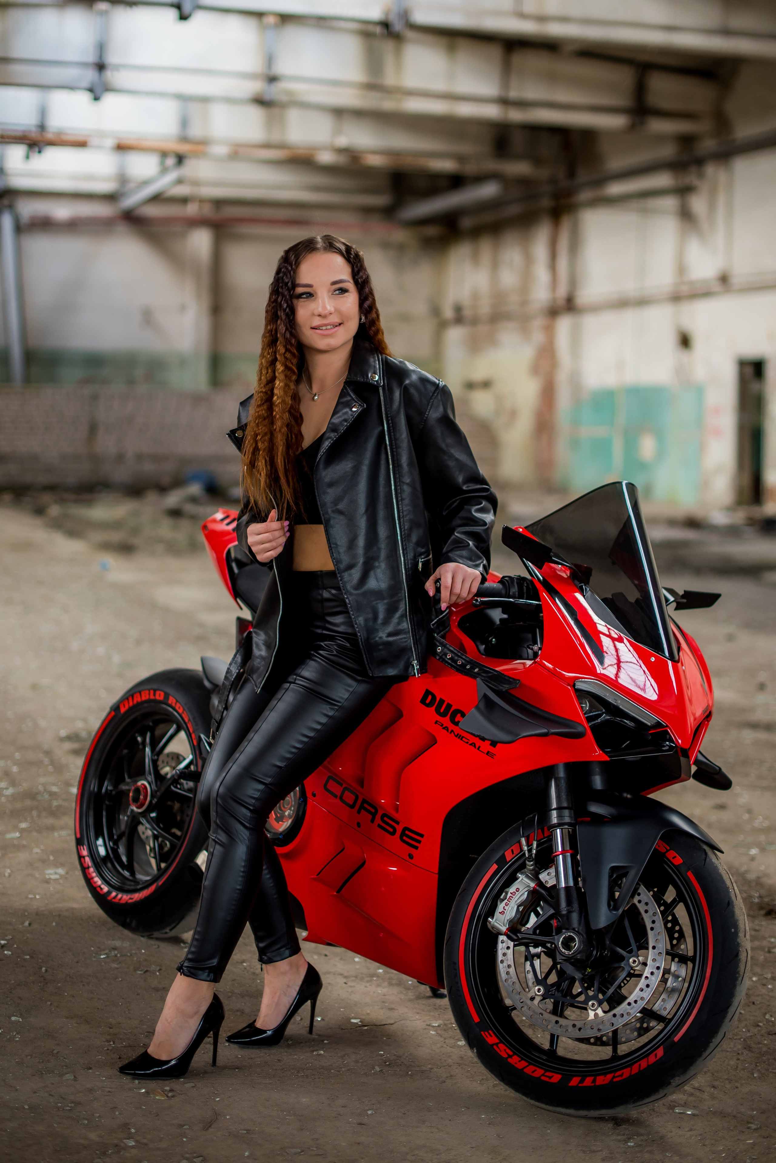 Фаина & Ducati. Свадебный фотограф. Европа. Свадьба. Латвия
