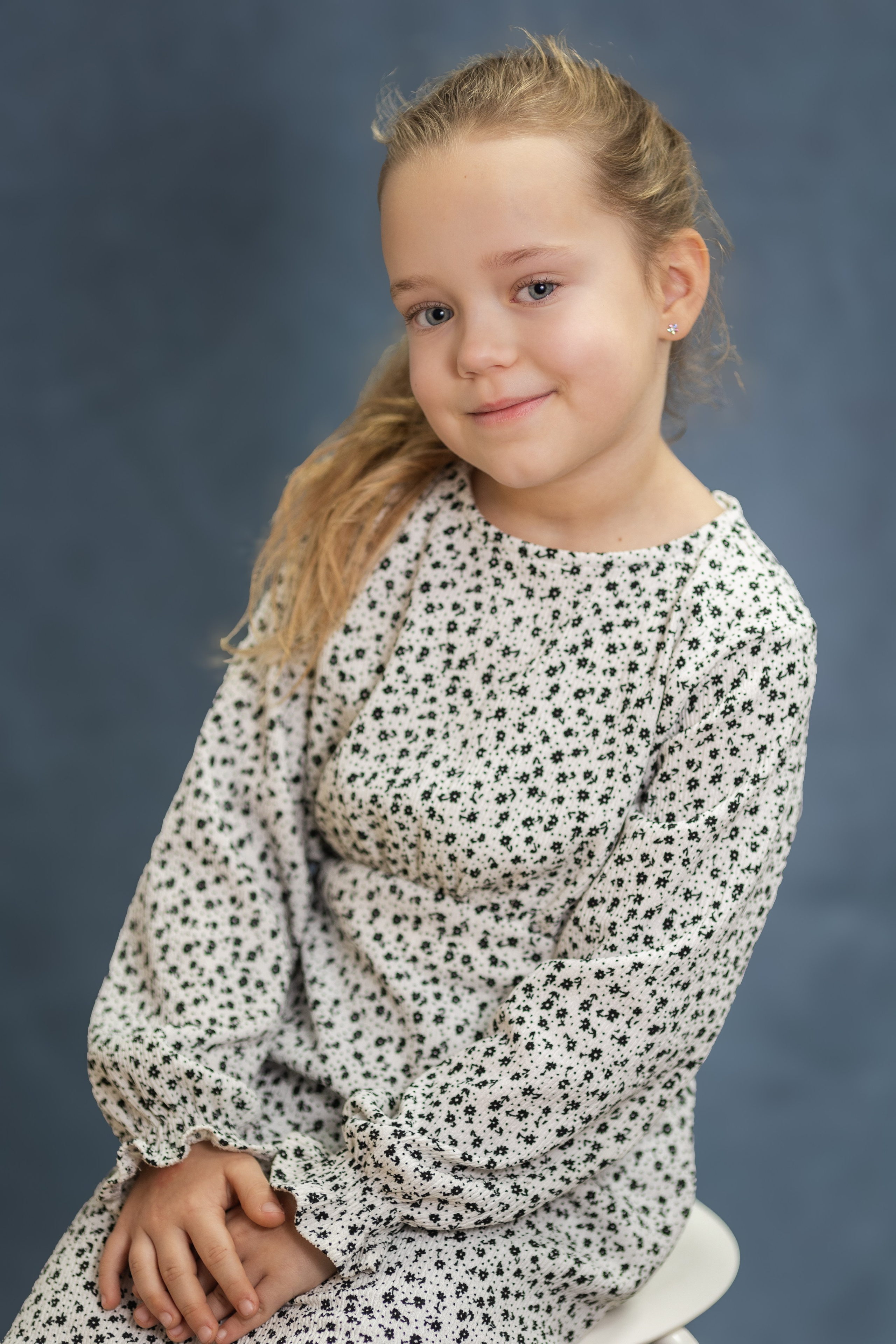 Schüler. Adelya Tomin