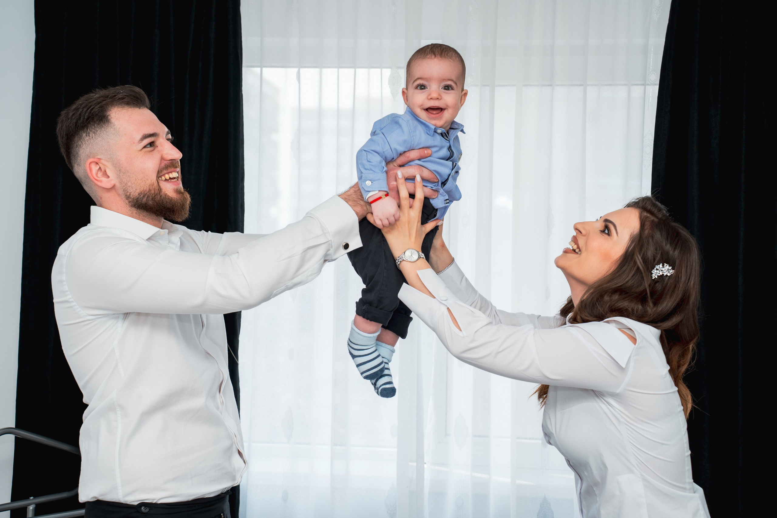 BOTEZ - PRIMUL ZÂMBET