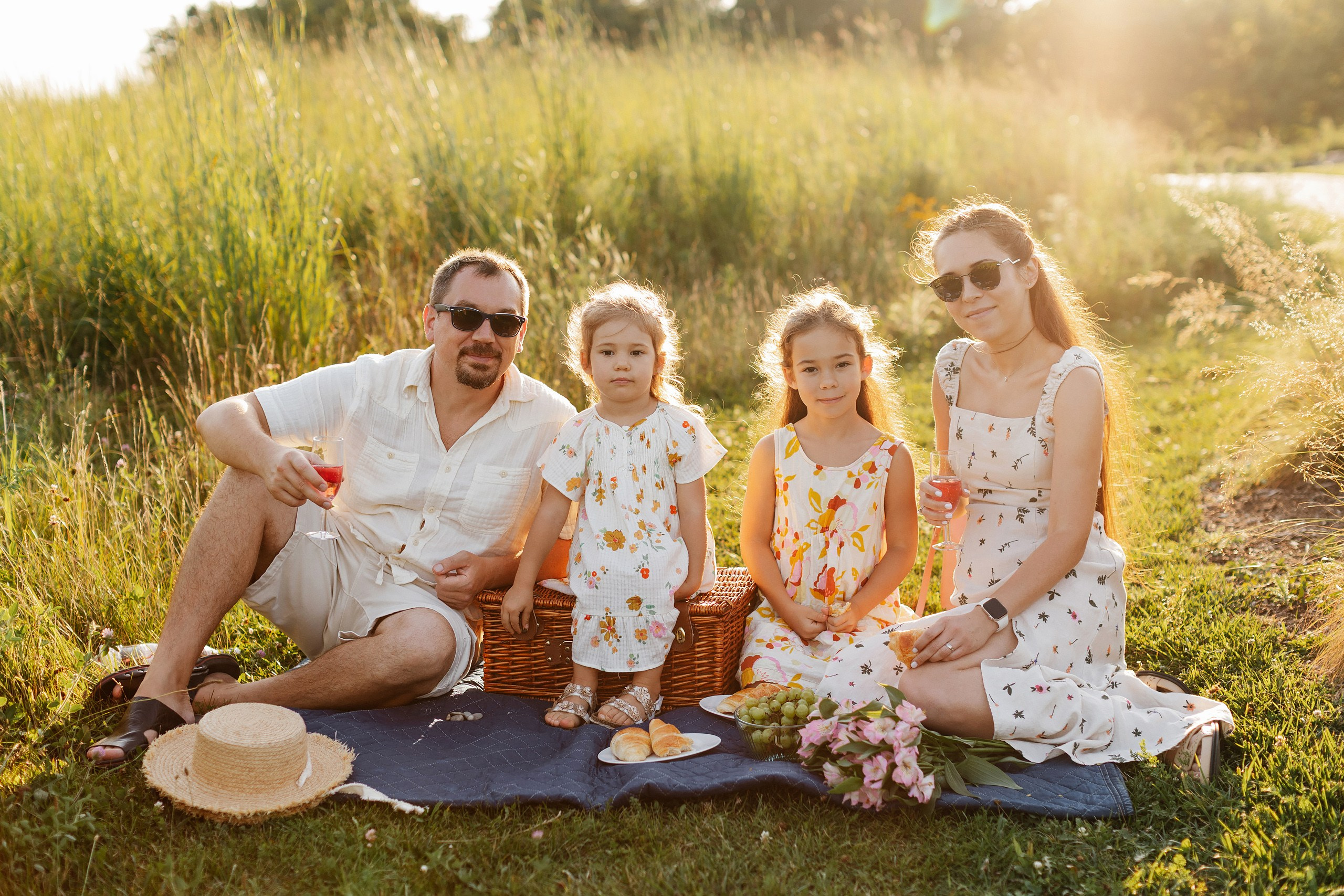 08.17.25 Family Photoshoot. Wedding family event photographer in Chicago Nick Yushevich