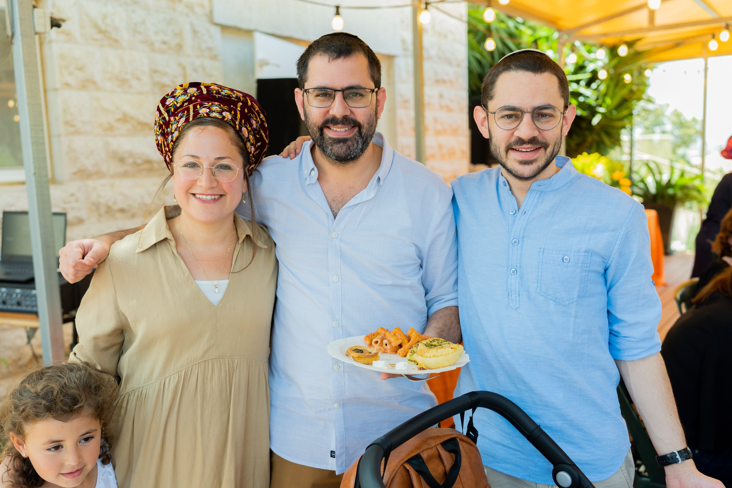 משפחת ברנד. יוסף מזרחי צילום חתונה, ברית וזוגיות. צלם מקצועי שאוהב להוציא אתכם הכי יפים ברגעים הכי מרגשים