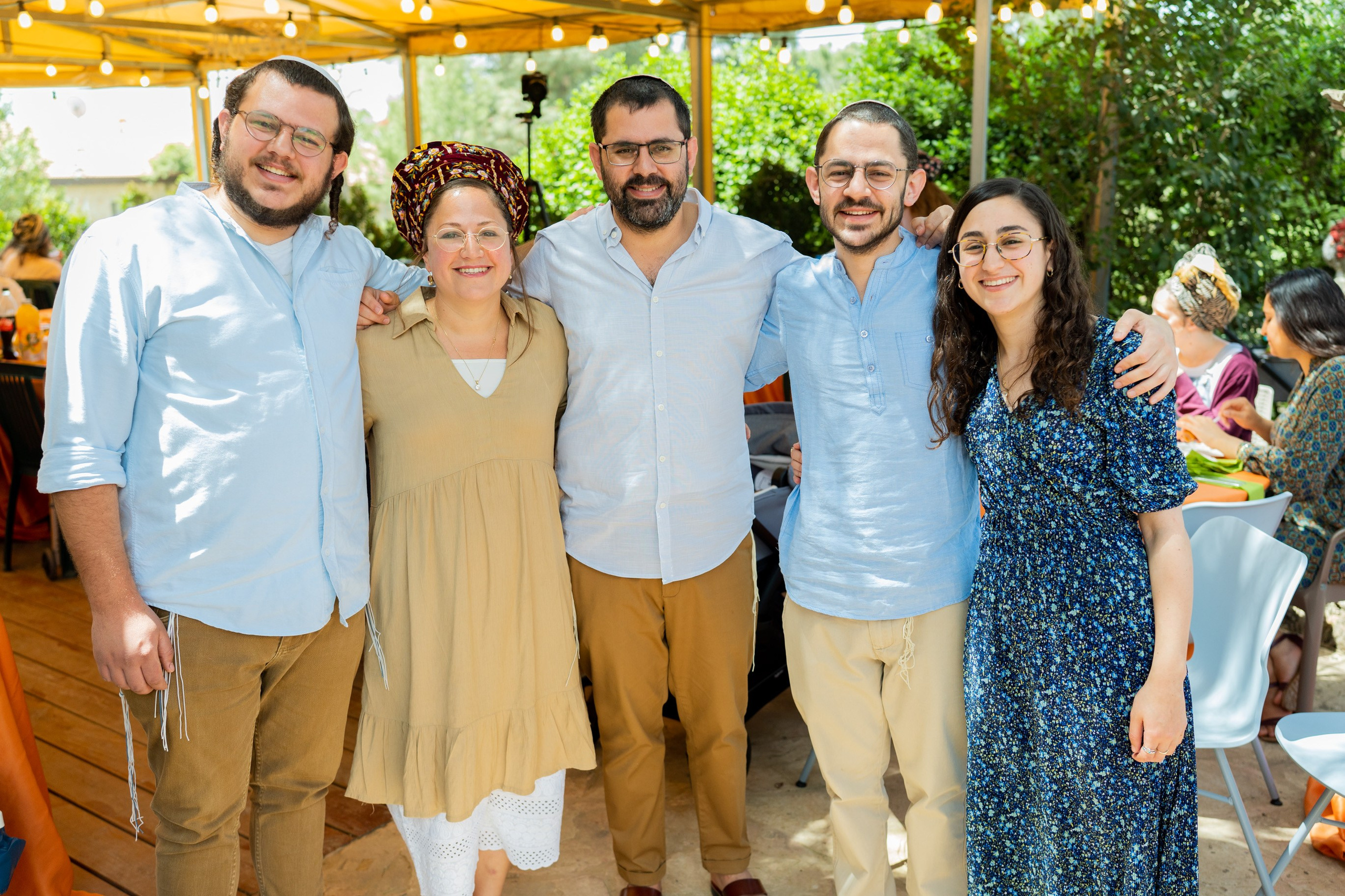 משפחת ברנד. יוסף מזרחי צילום חתונה, ברית וזוגיות. צלם מקצועי שאוהב להוציא אתכם הכי יפים ברגעים הכי מרגשים