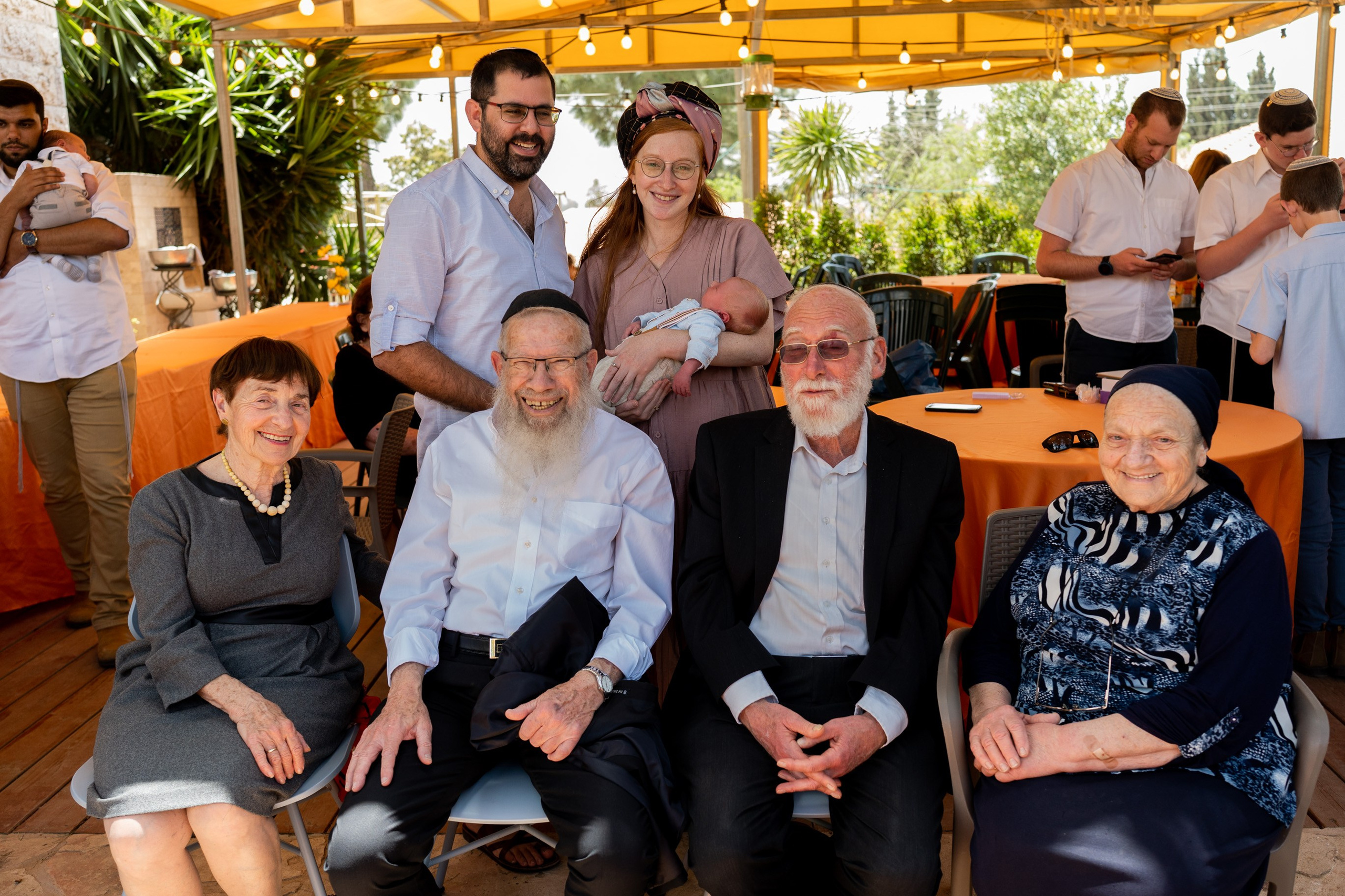 משפחת ברנד. יוסף מזרחי צילום חתונה, ברית וזוגיות. צלם מקצועי שאוהב להוציא אתכם הכי יפים ברגעים הכי מרגשים