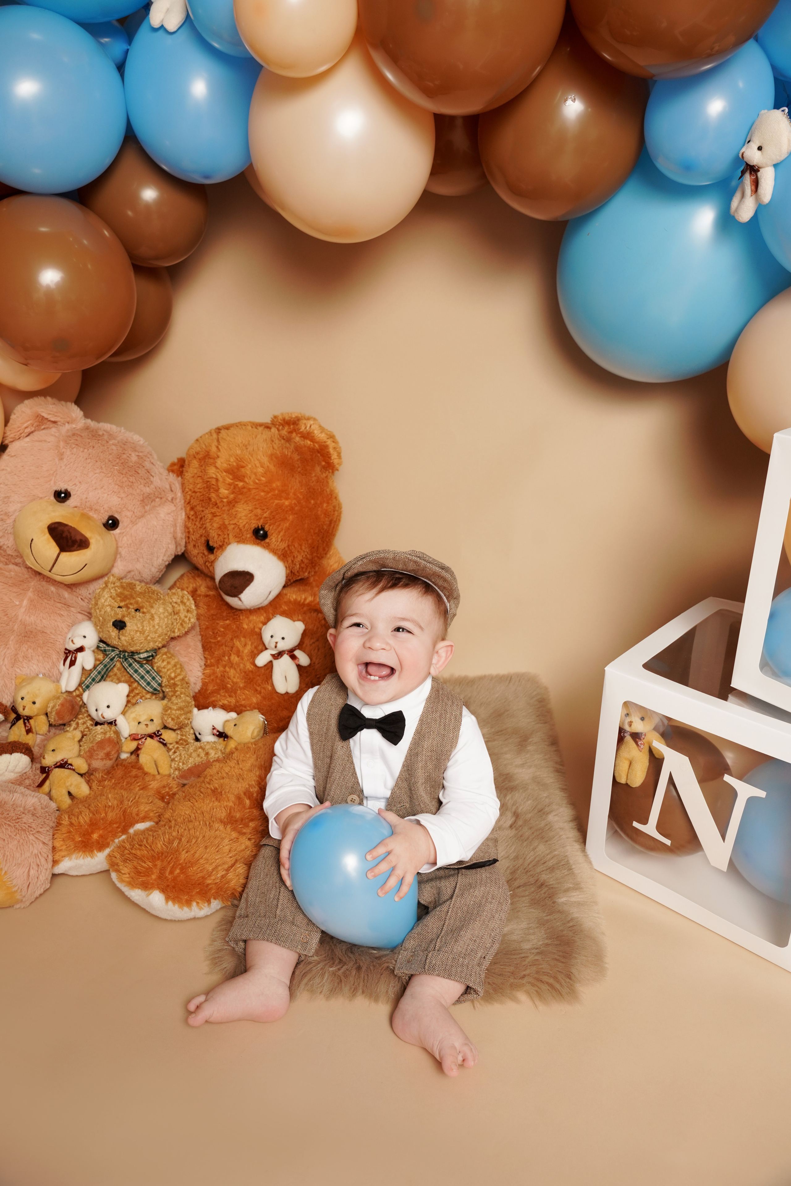 Teddybär-Abenteuer mit dem Geburtstagsbaby