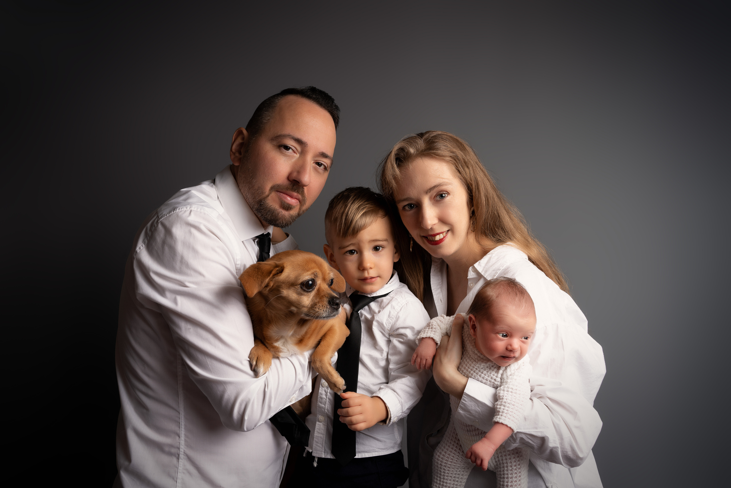 Familienshooting in Kreis Augsburg. Neugeborenenfotografin und Retoucher in Augsburg Nastassia Schneider