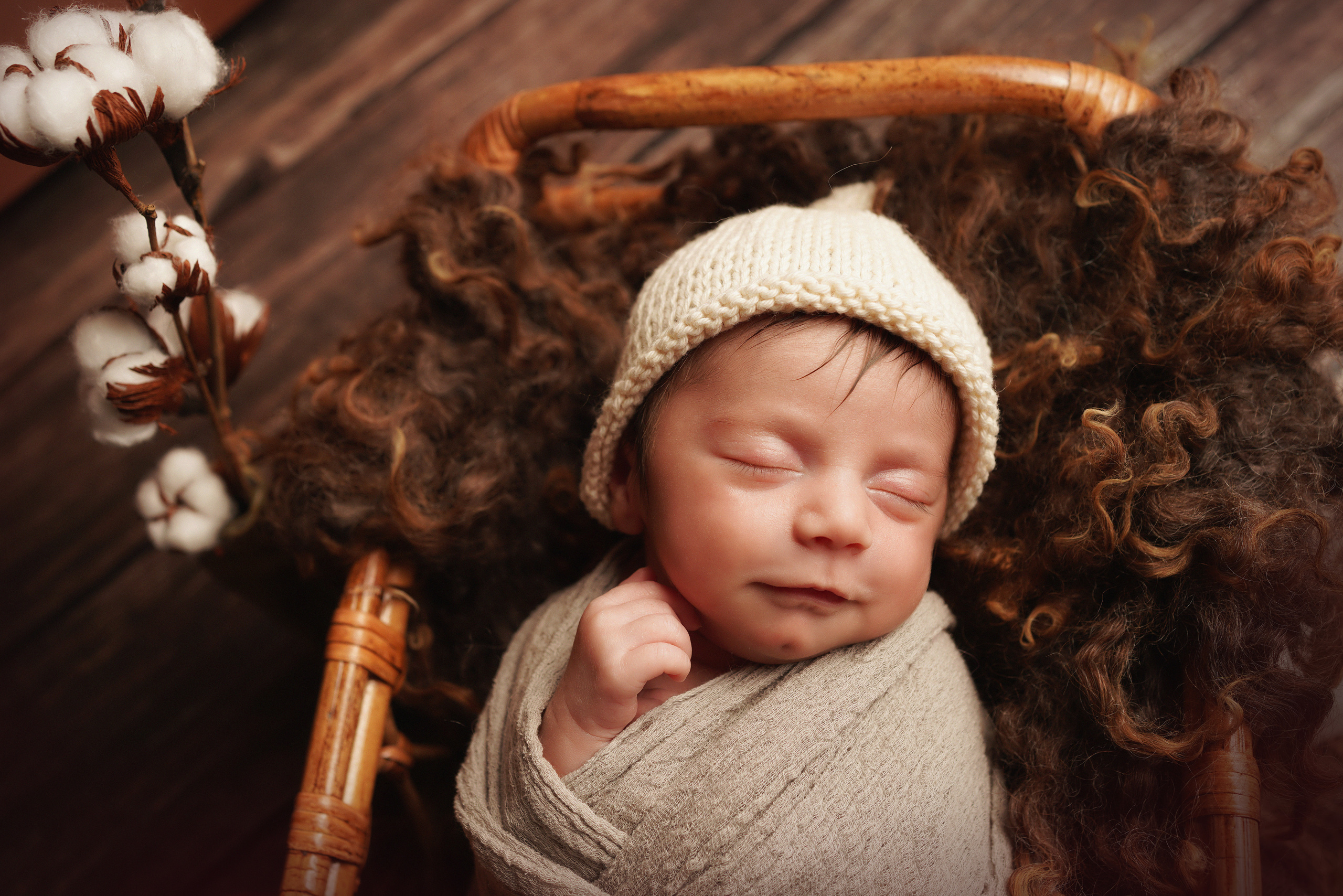 Babyfotografie und Newbornshooting für Kinder in Bayern. Neugeborenenfotografin und Retoucher in Augsburg Nastassia Schneider