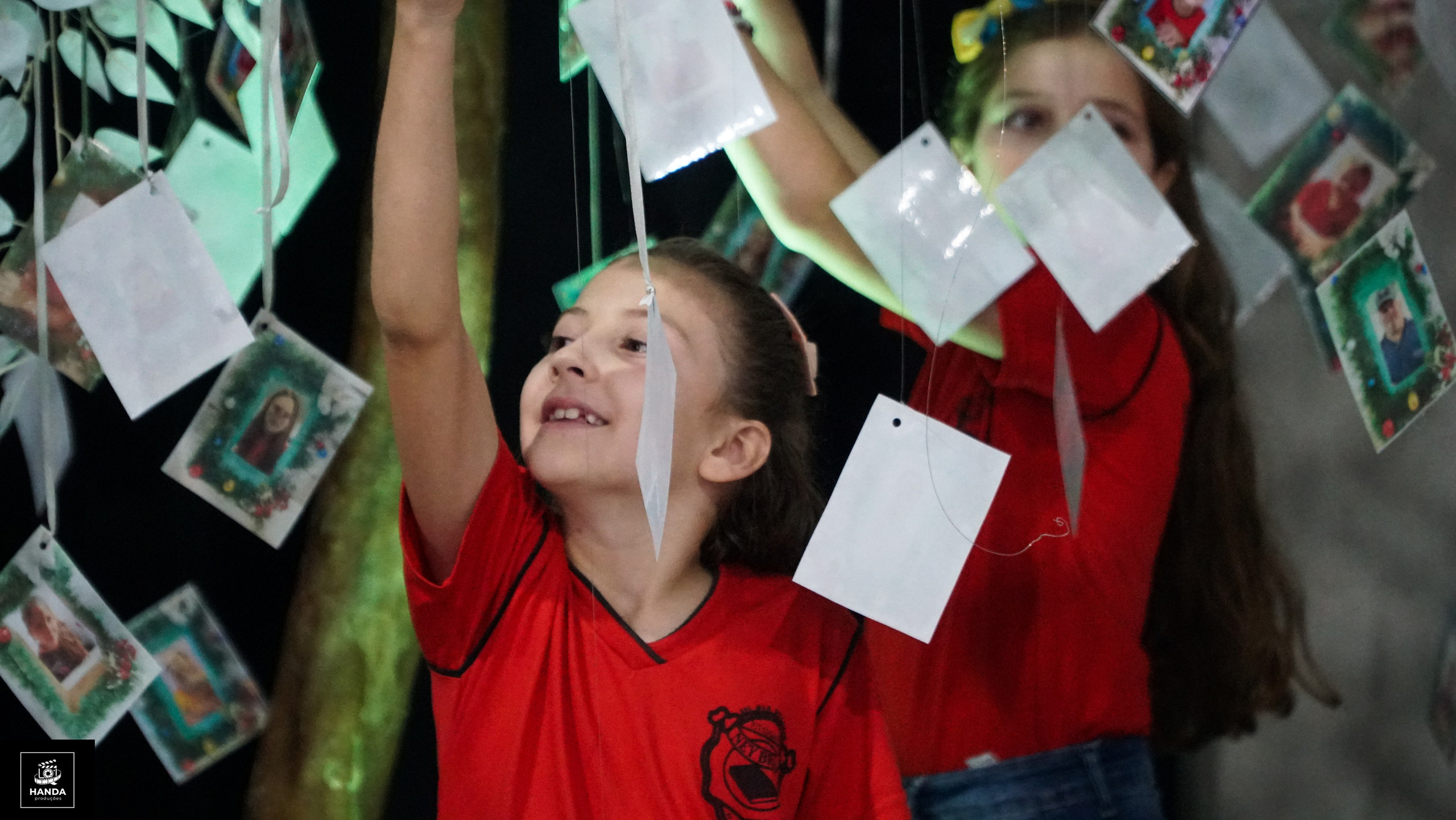 Noite autógrafos colégio Aurélio Buarque de Holanda. Handa Produções
