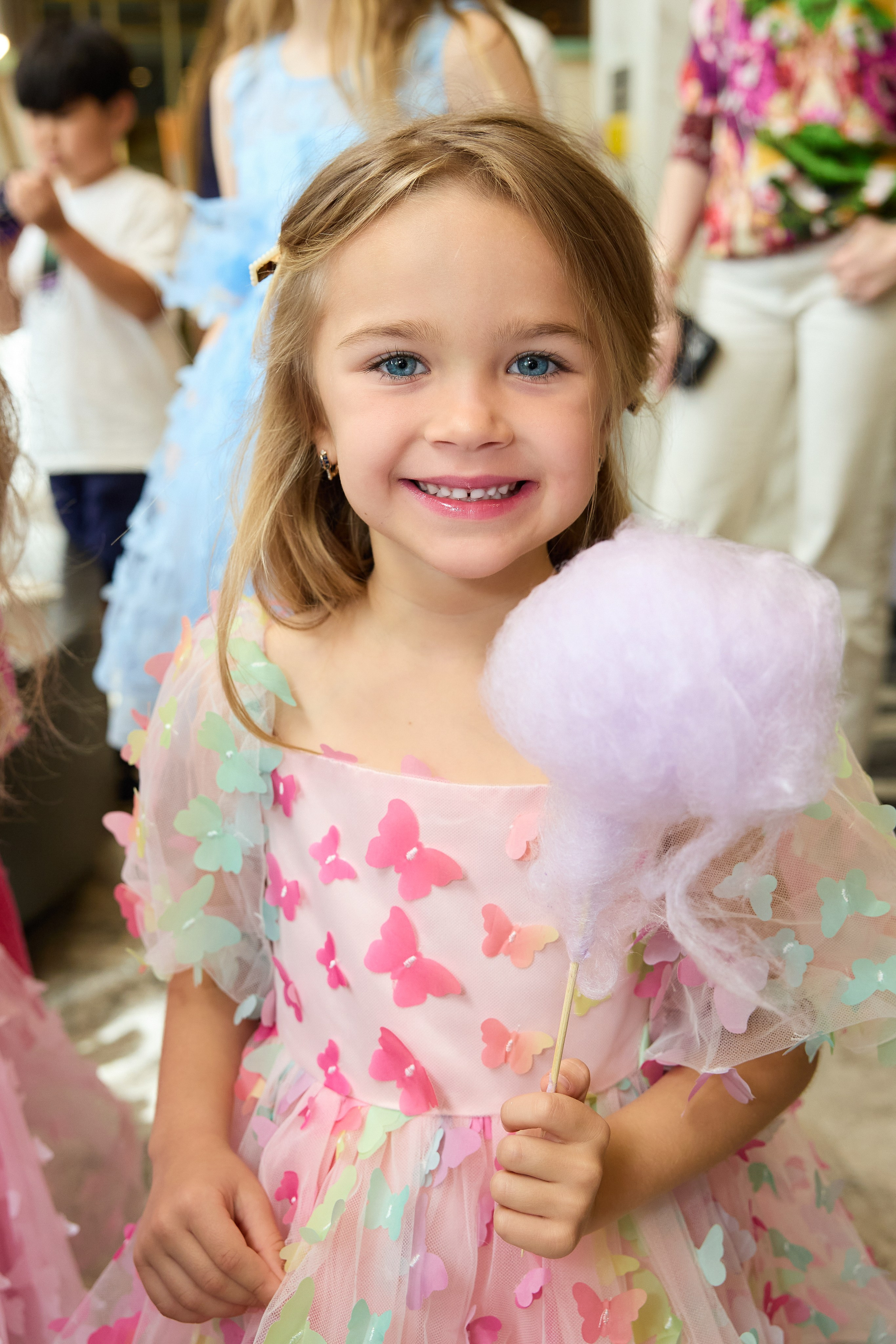 Авторская благотворительная художественная выставка Дианы Бортник. Фотограф Юлия Маковеева