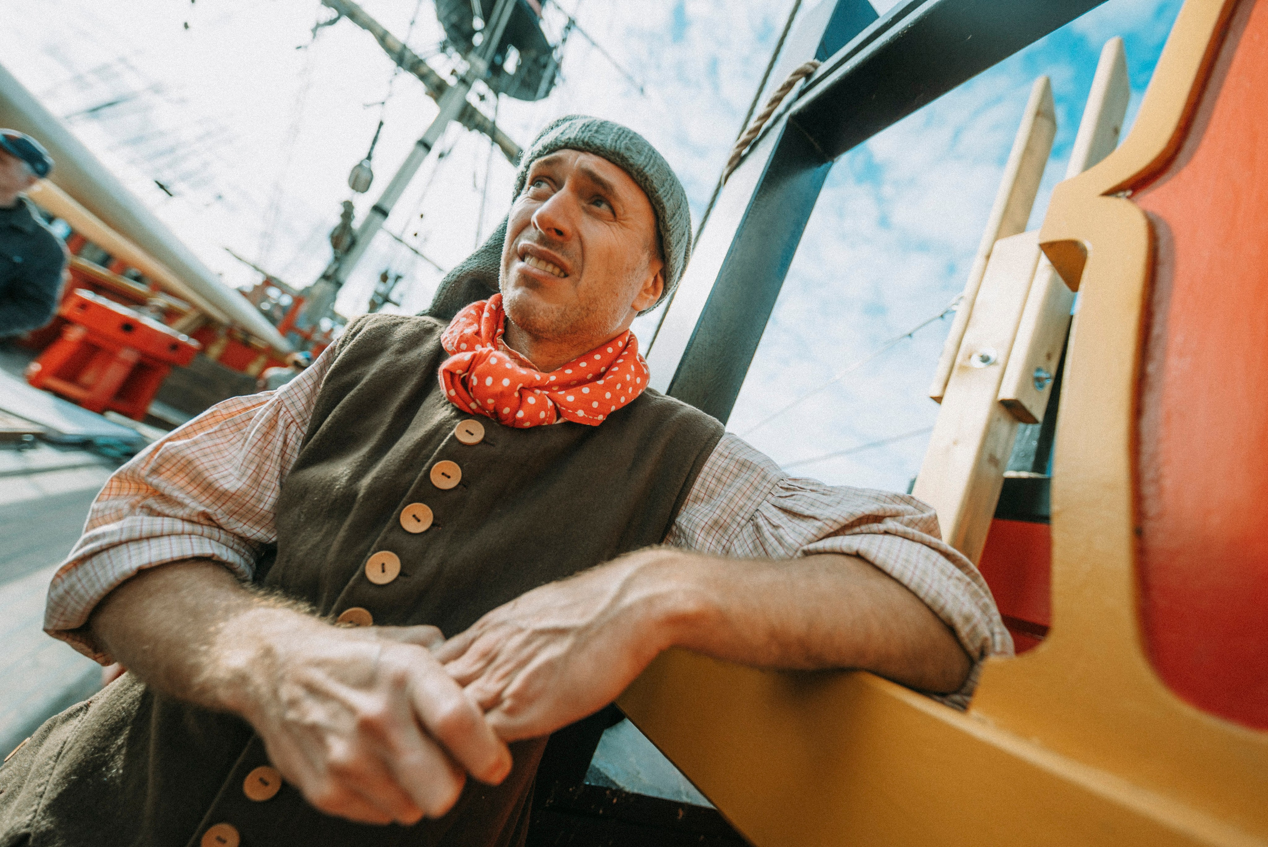 2025. Стрит-фотография, полная абсурда, идиотизма и красоты