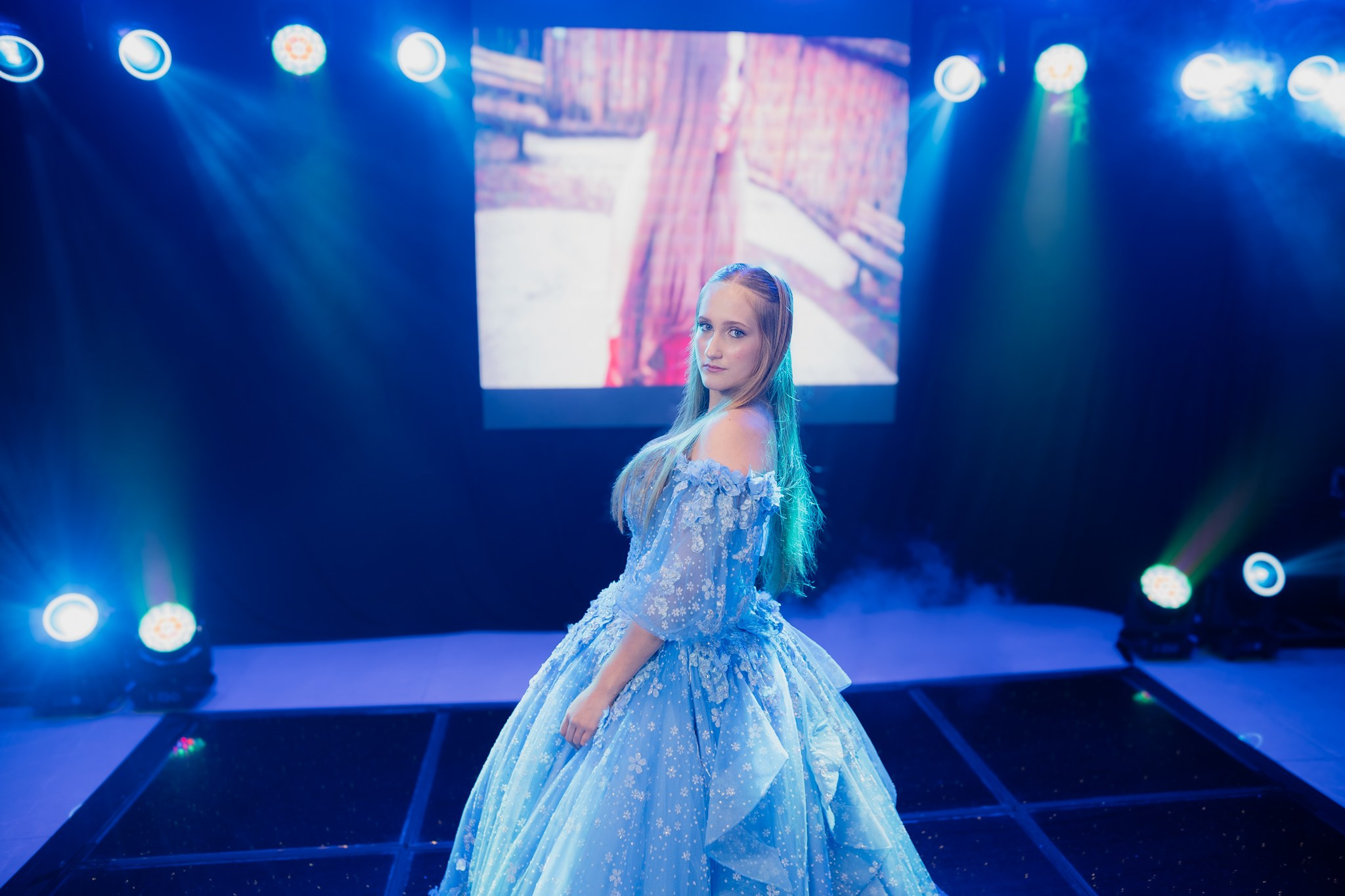 Lara — Hall Palace / Bauru SP. Robson Colaço