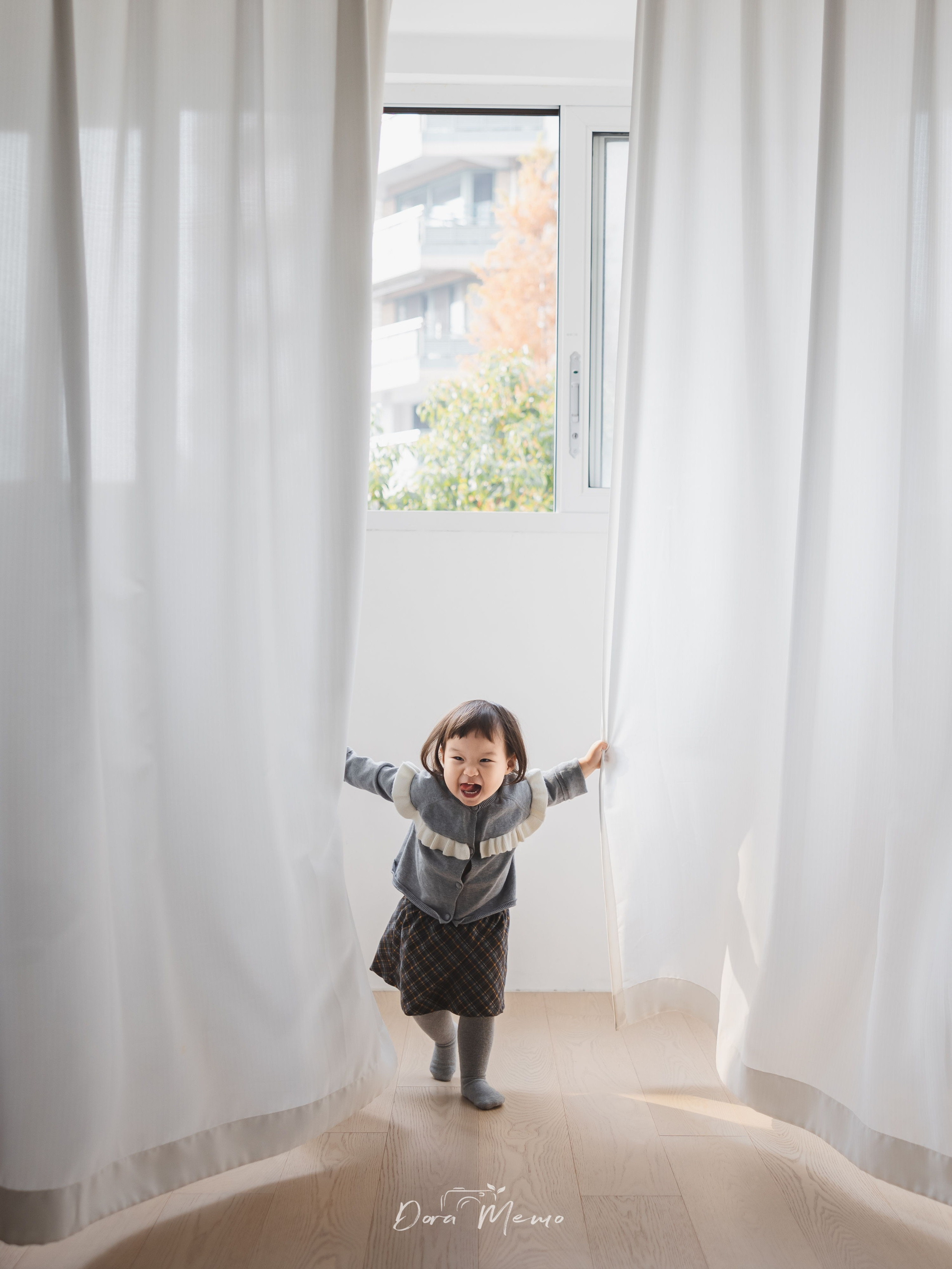 Family photograph in Shanghai. Shanghai Family Photographer Dora