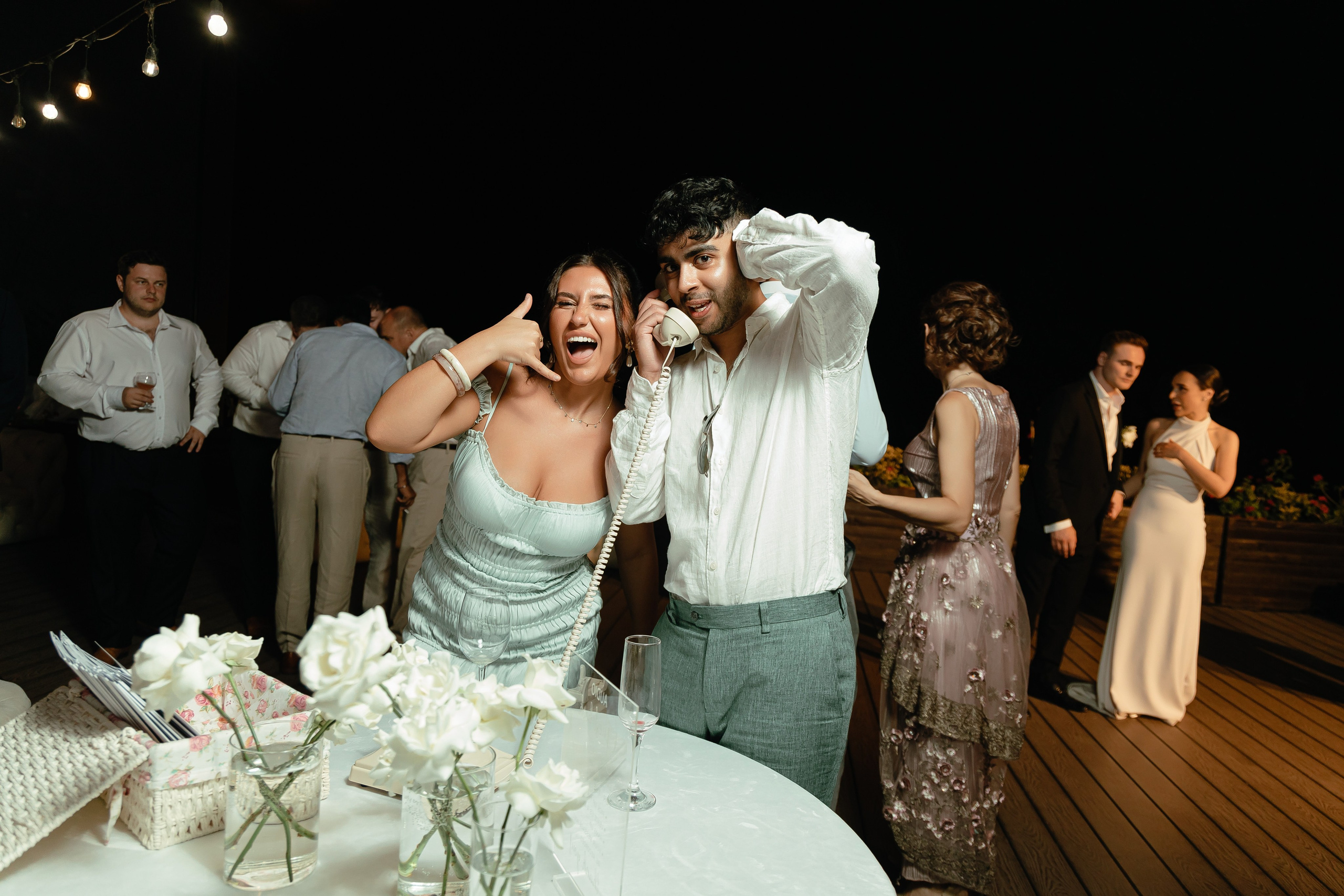 Thomas & Suyumbika. Главная