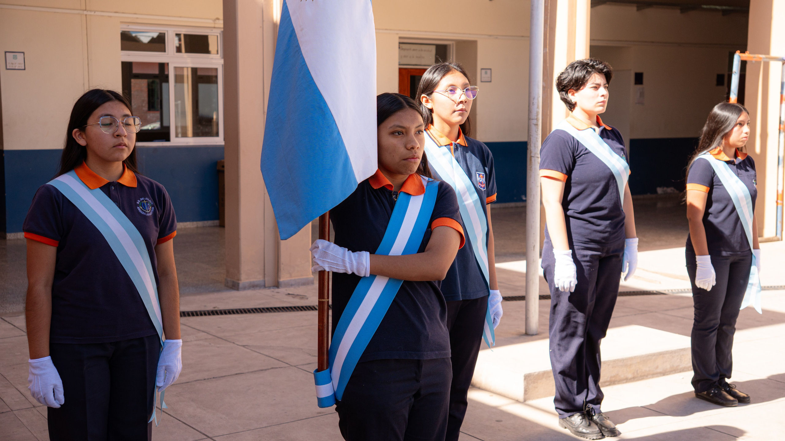 Fotografía Institucional para el Colegio Nacional N2 «Armada Argentina». Cuarta Pared